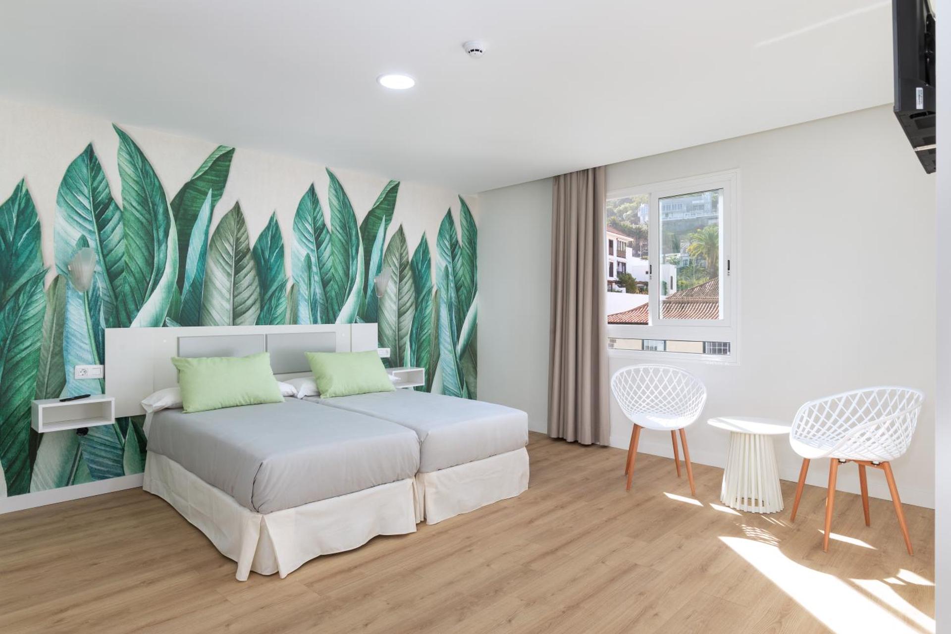 Photo of the whole room