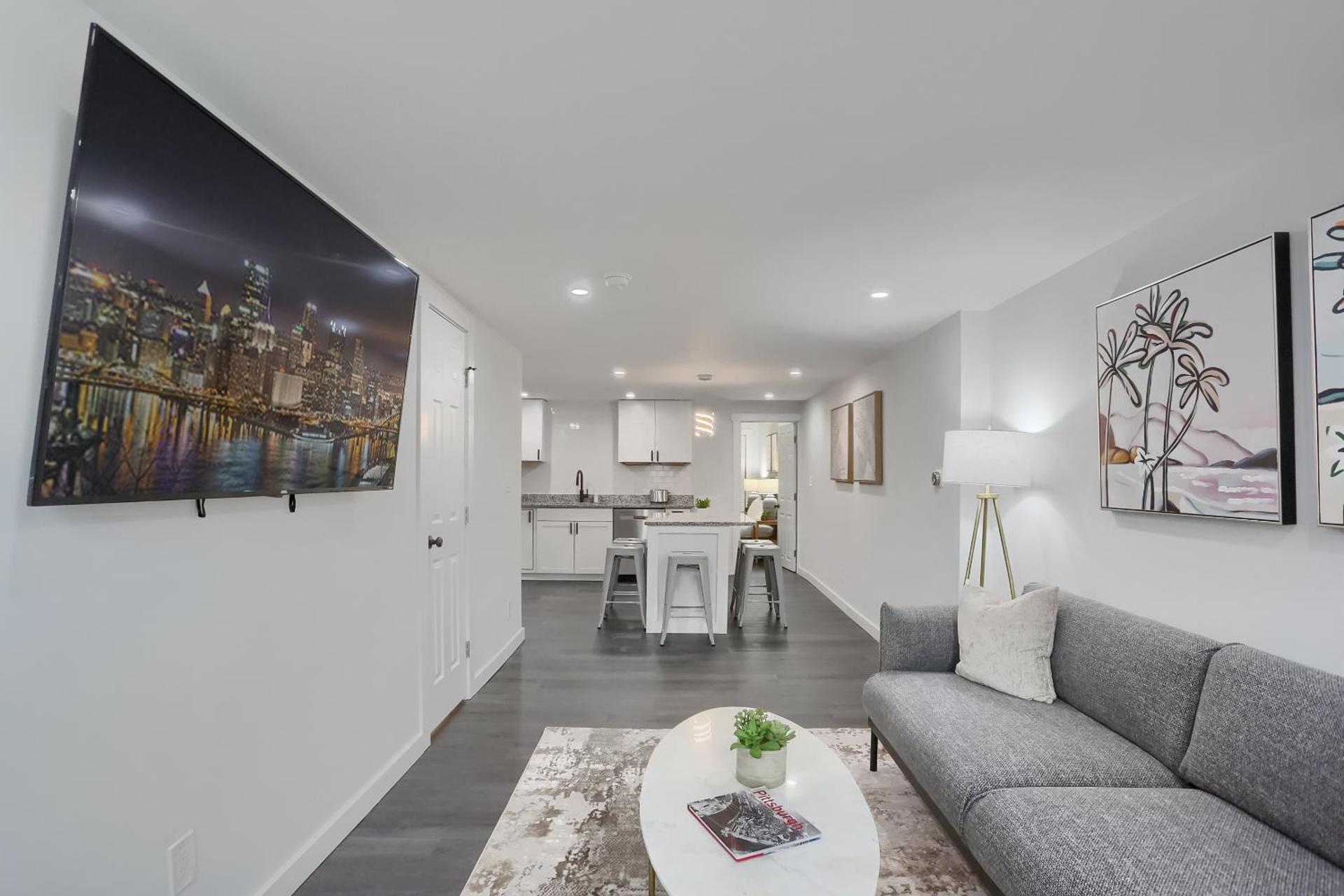 Stylish and Central 3BD Home Pittsburgh North Side