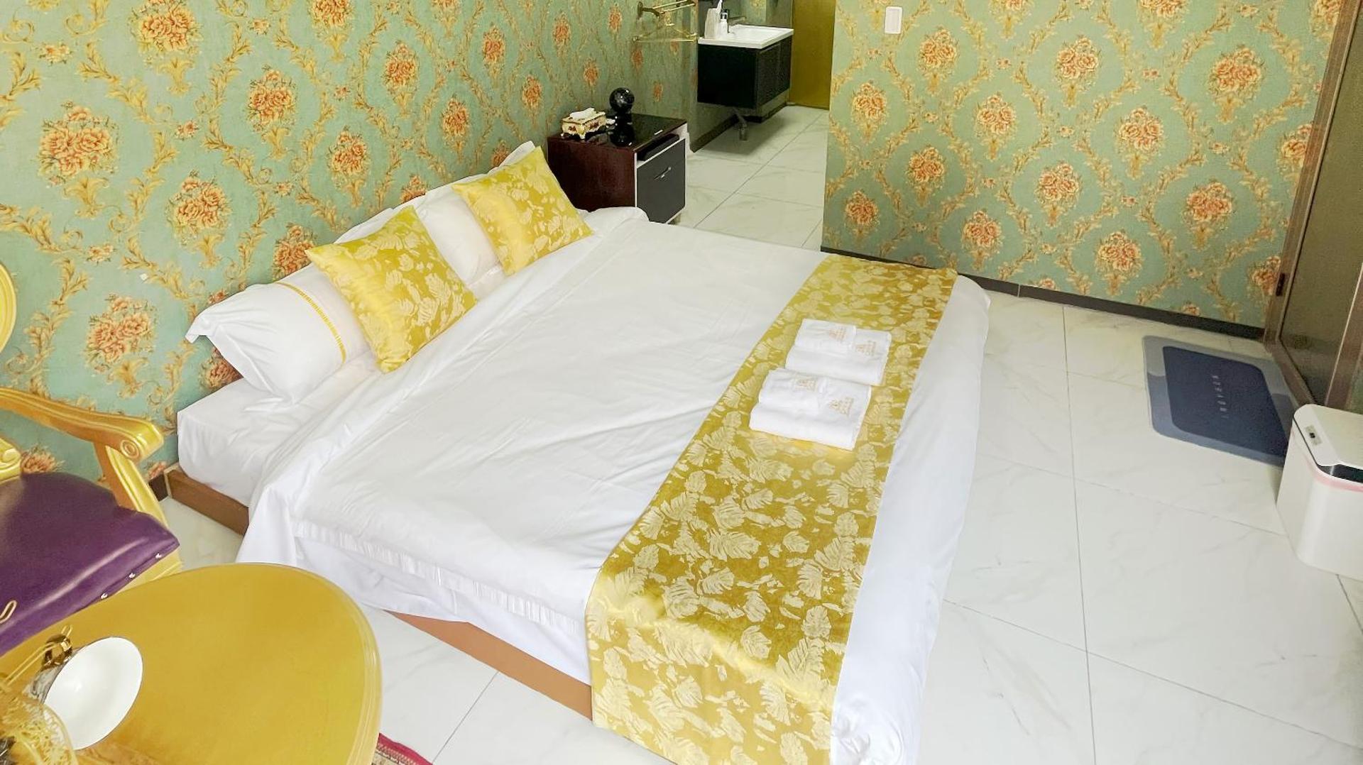 Photo of the whole room