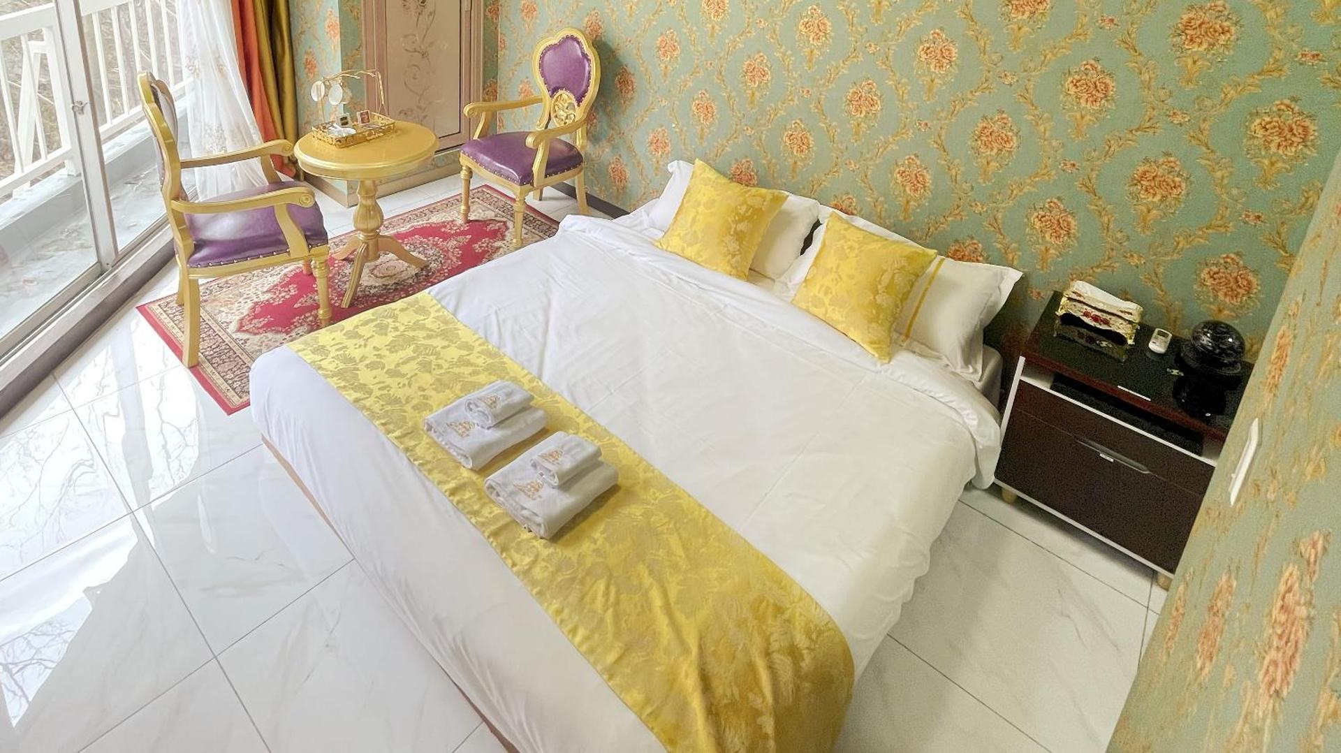 Photo of the whole room