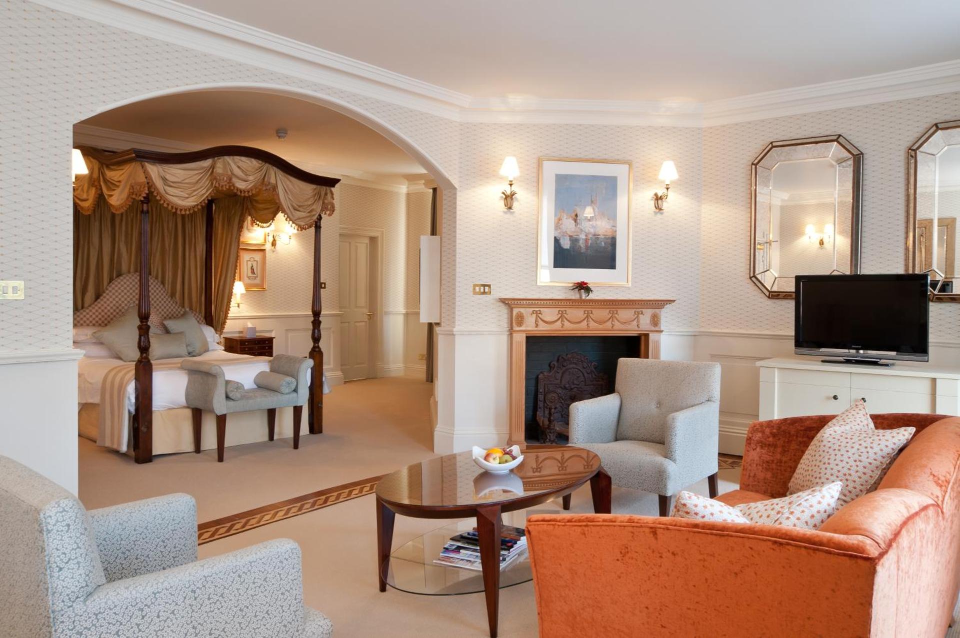 Photo of the whole room