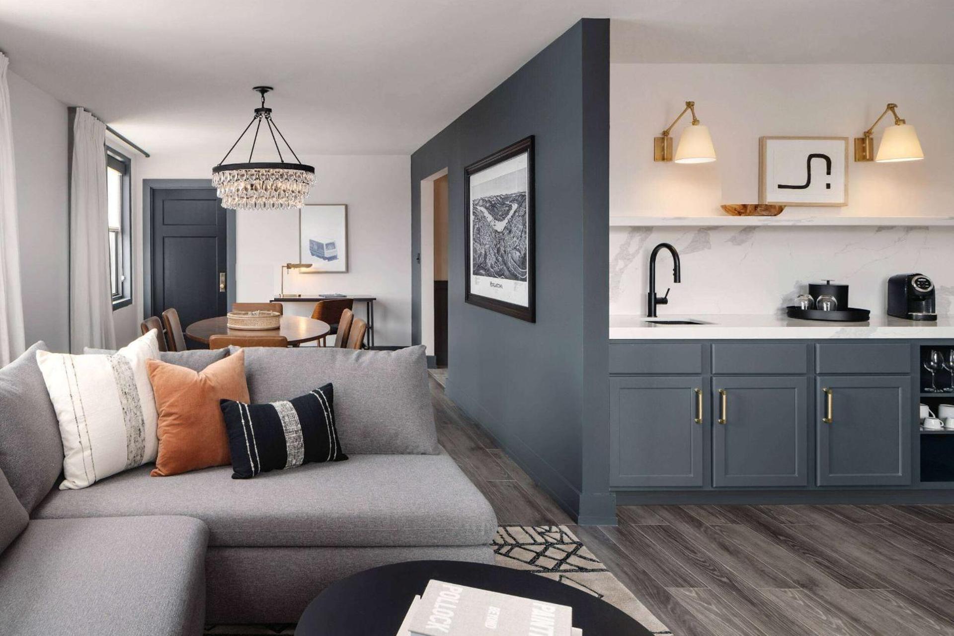 Photo of the whole room