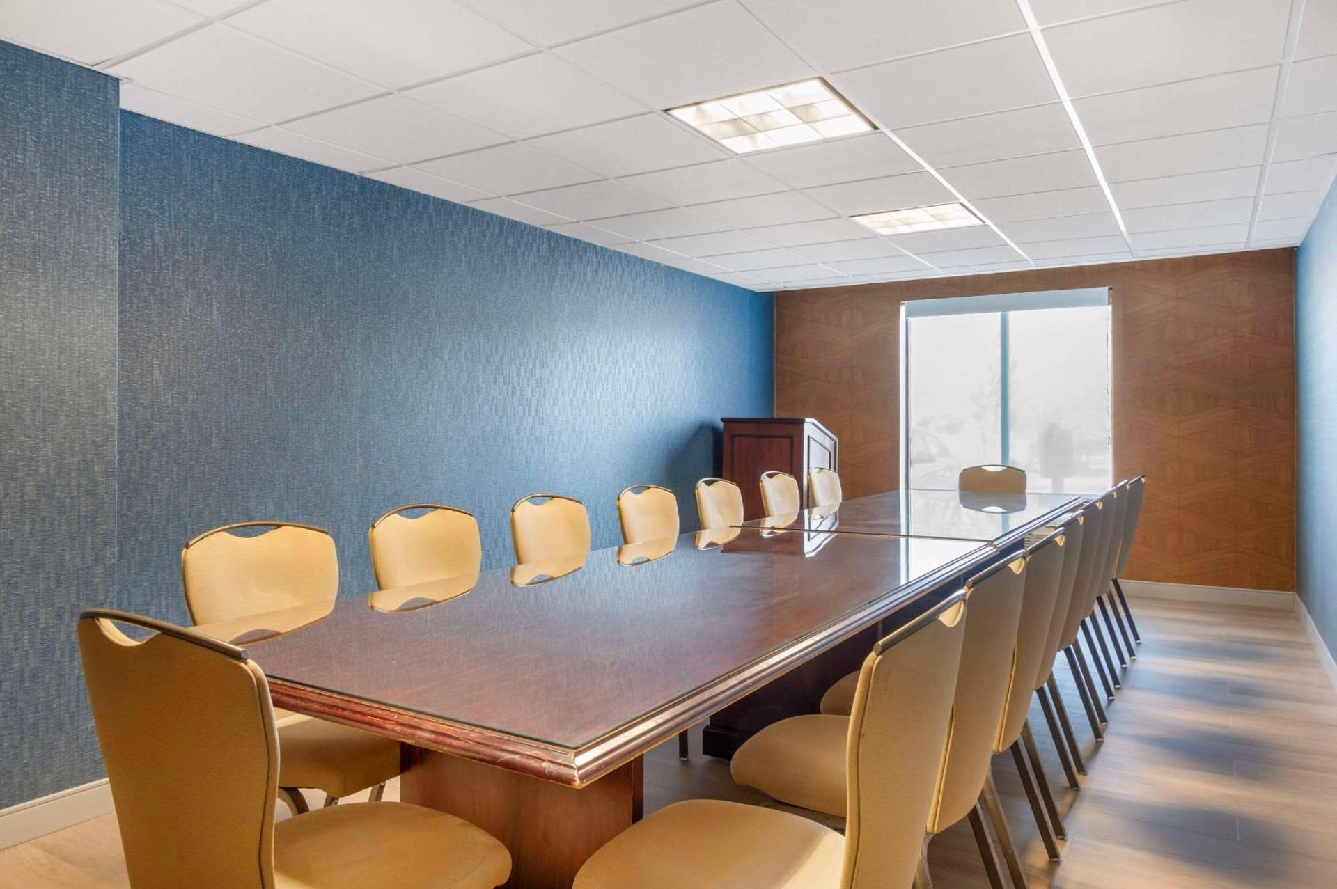 Meeting/conference room