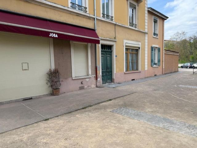 OULLINS T3 COSY 70M2 - 6 Pers 2 Chambre - 2 Mezzanines Métro & centre à Pied