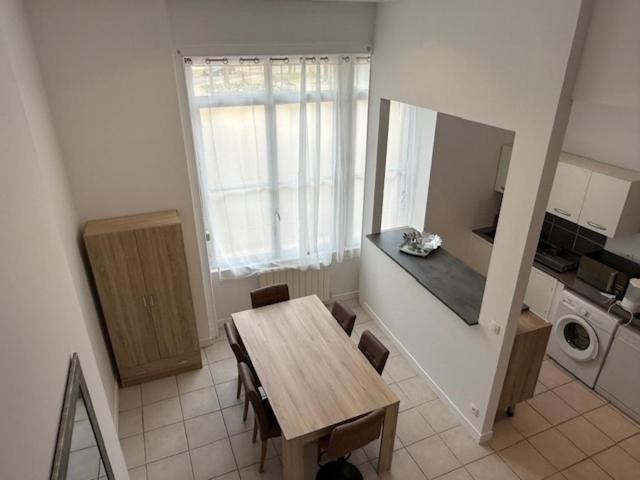 OULLINS T3 COSY 70M2 - 6 Pers 2 Chambre - 2 Mezzanines Métro & centre à Pied