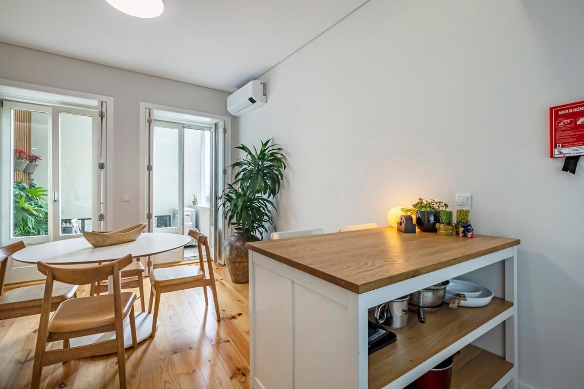 Aposentus - Poveiros Terrace View