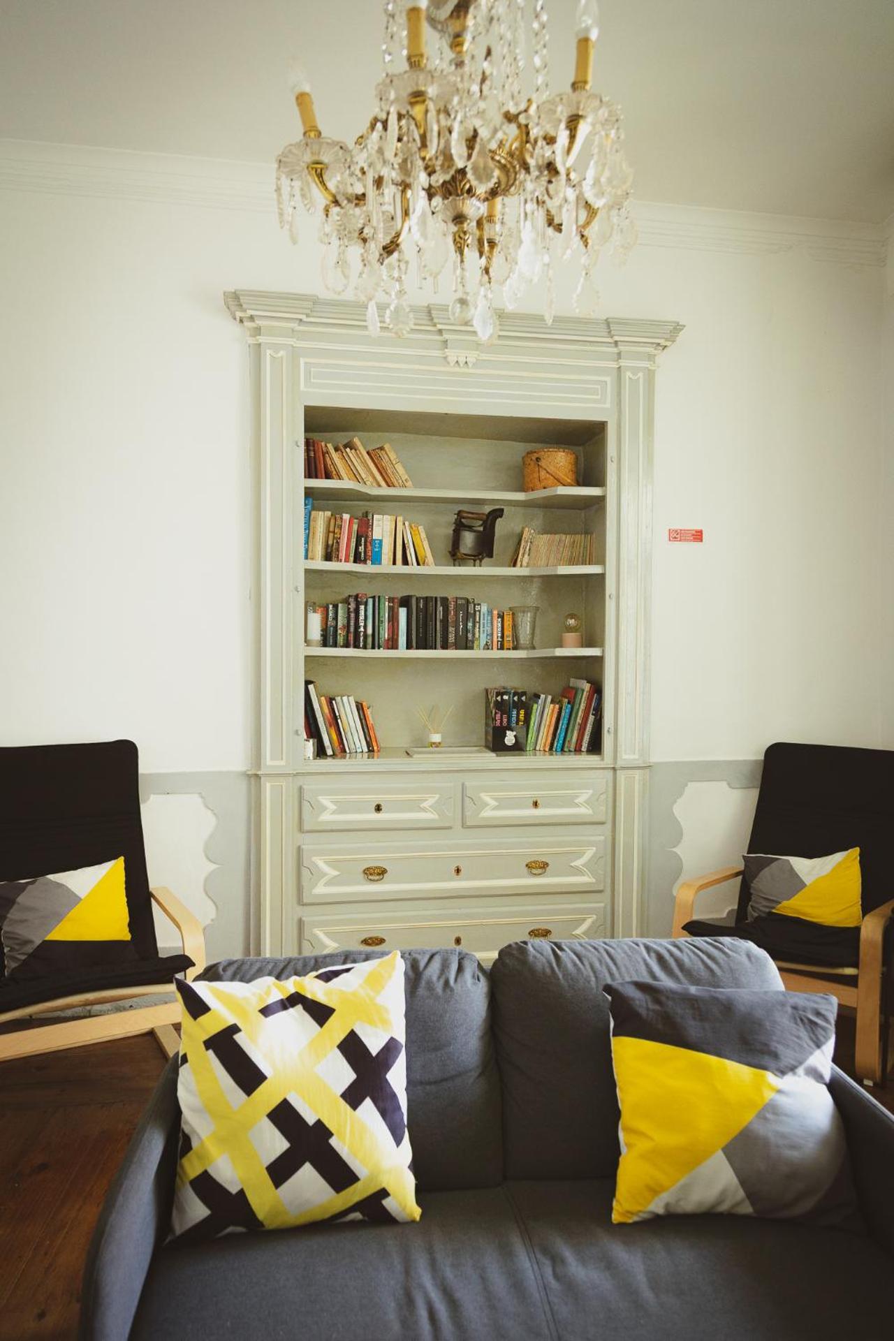 Communal lounge/ TV room