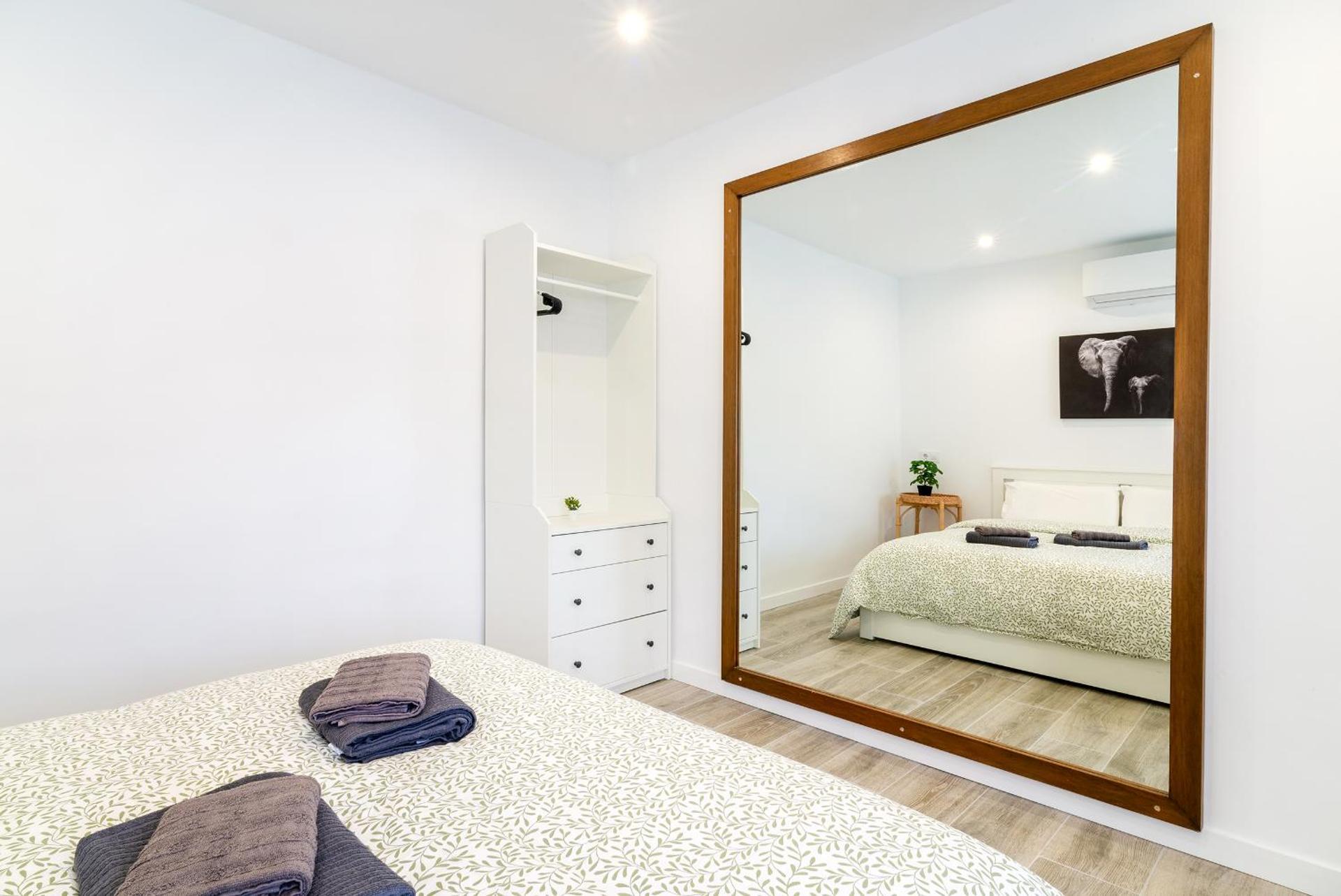 Salatan Apartments, Plaza Paris