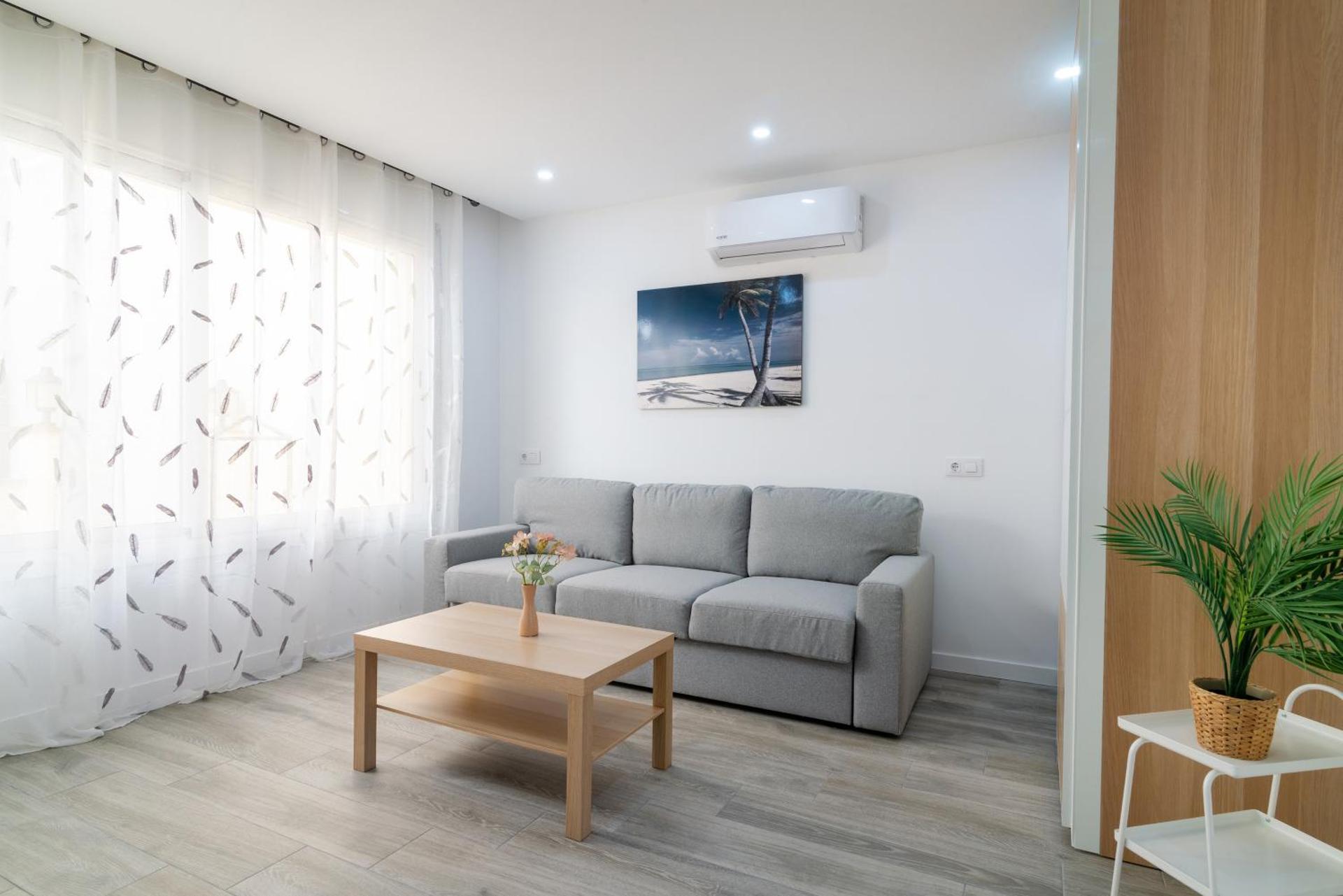 Salatan Apartments, Plaza Paris