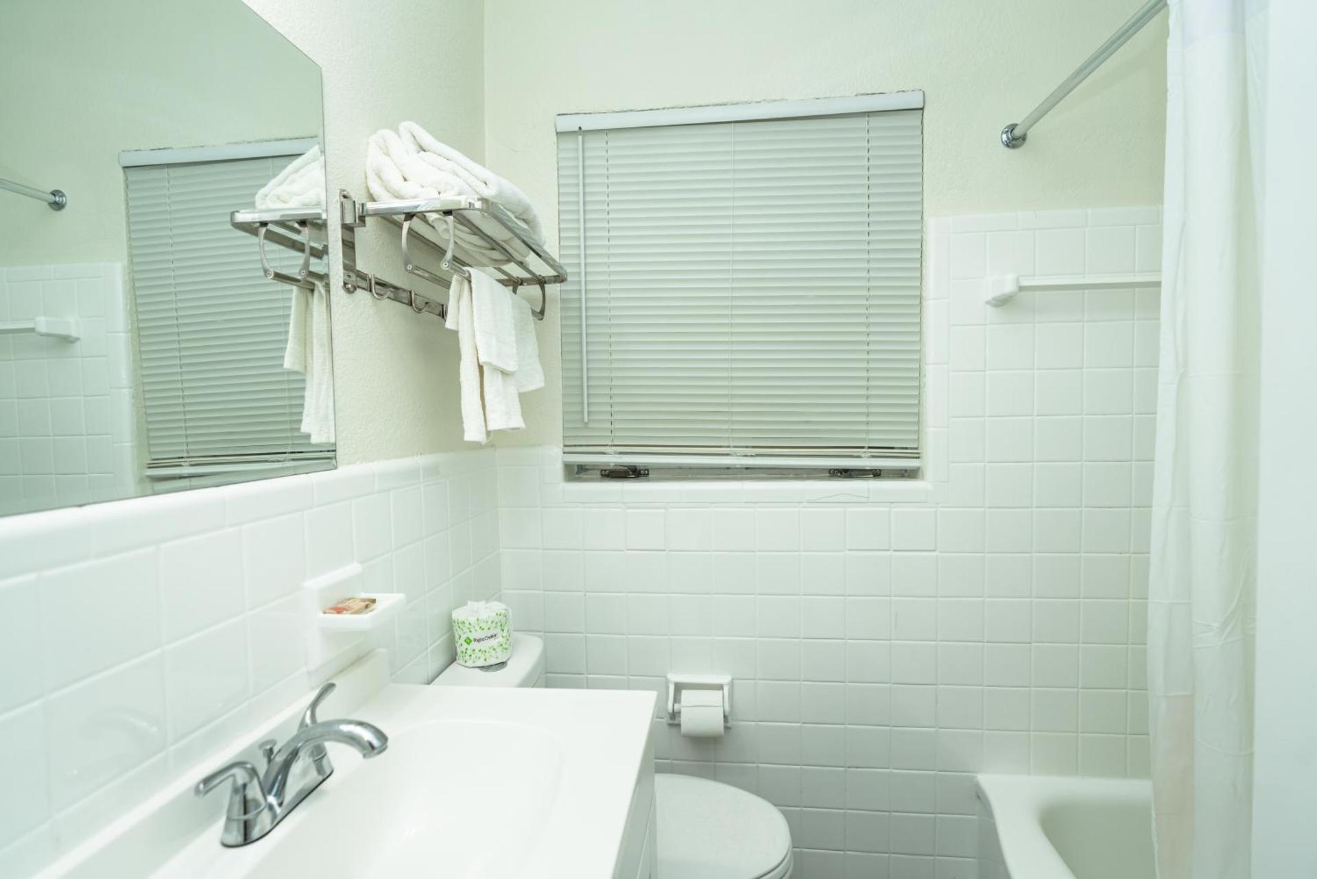 Sunrise Resort Motel South