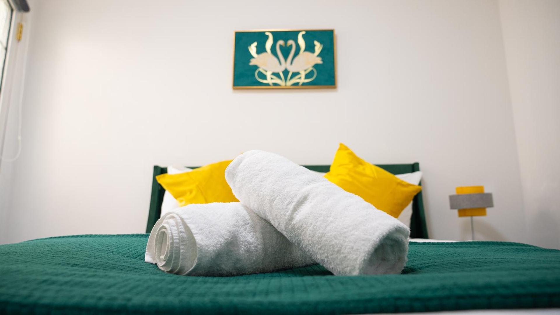 Prestige Stays Cardiff Modern 1-Bedroom Apartment near City Centre Wi-Fi & Lockbox Check-In