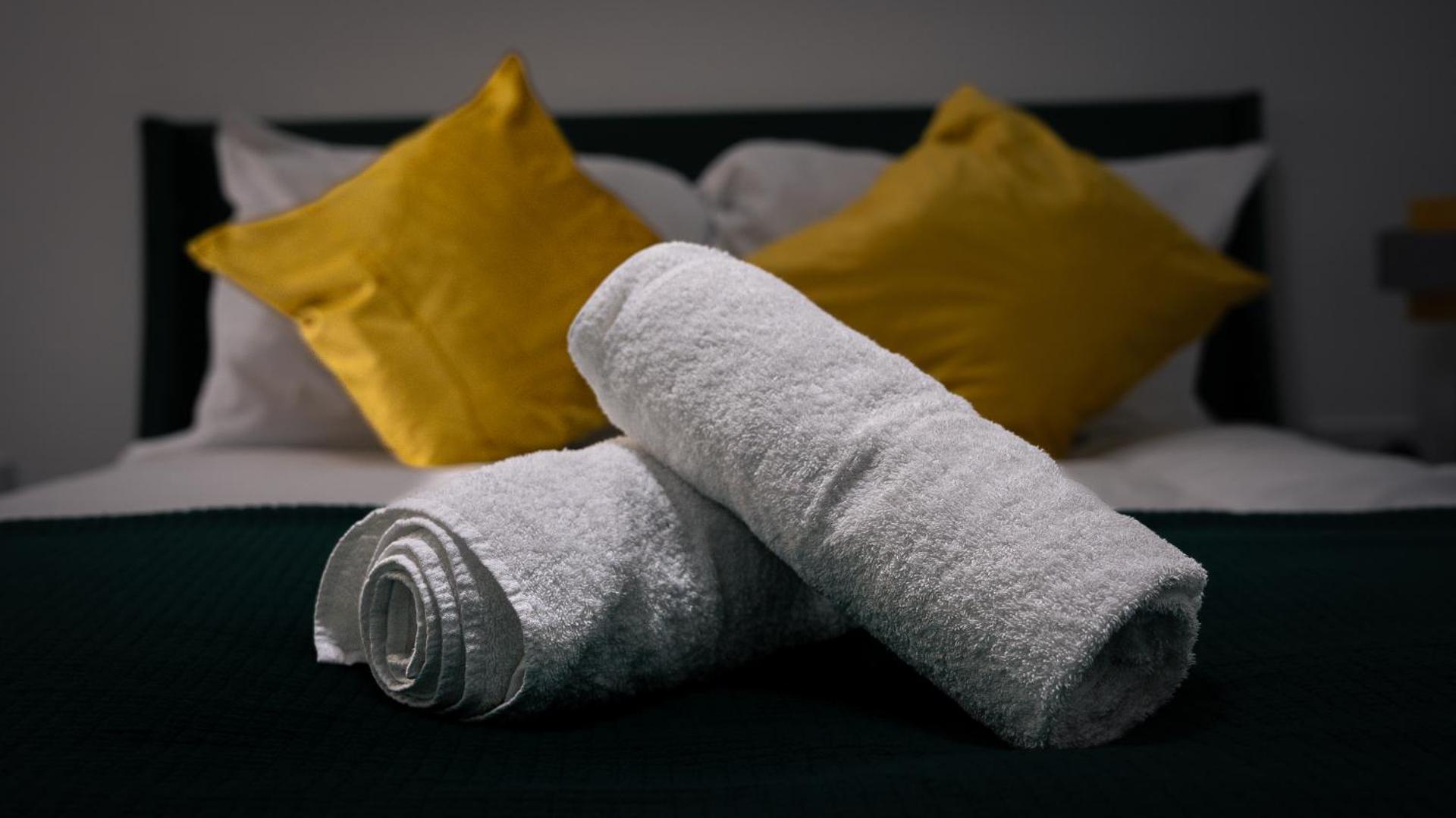 Prestige Stays Cardiff Modern 1-Bedroom Apartment near City Centre Wi-Fi & Lockbox Check-In