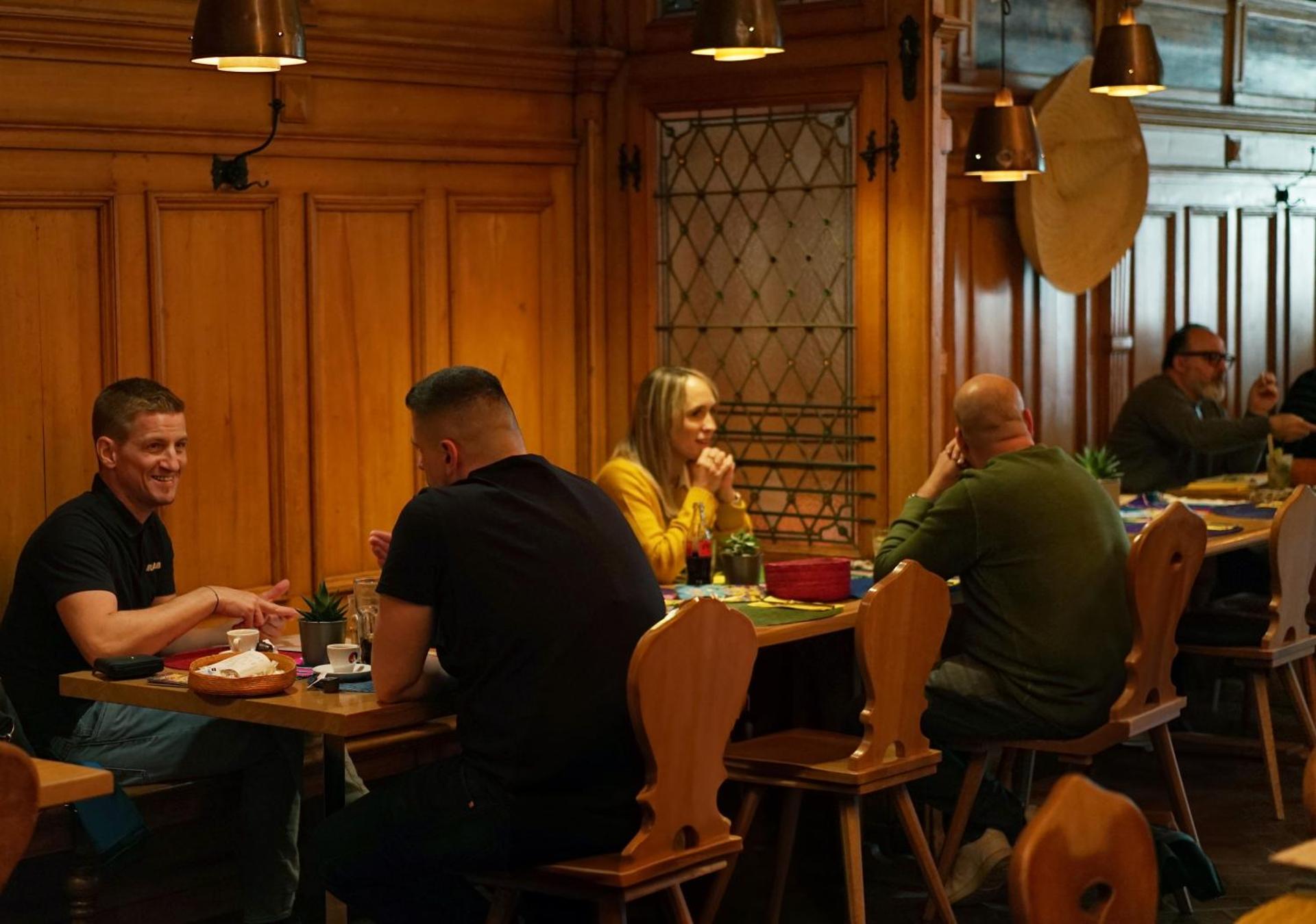 Restaurant/places to eat