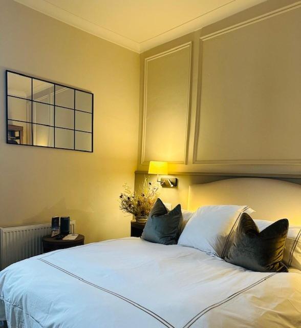 The Lansdowne Kenmare