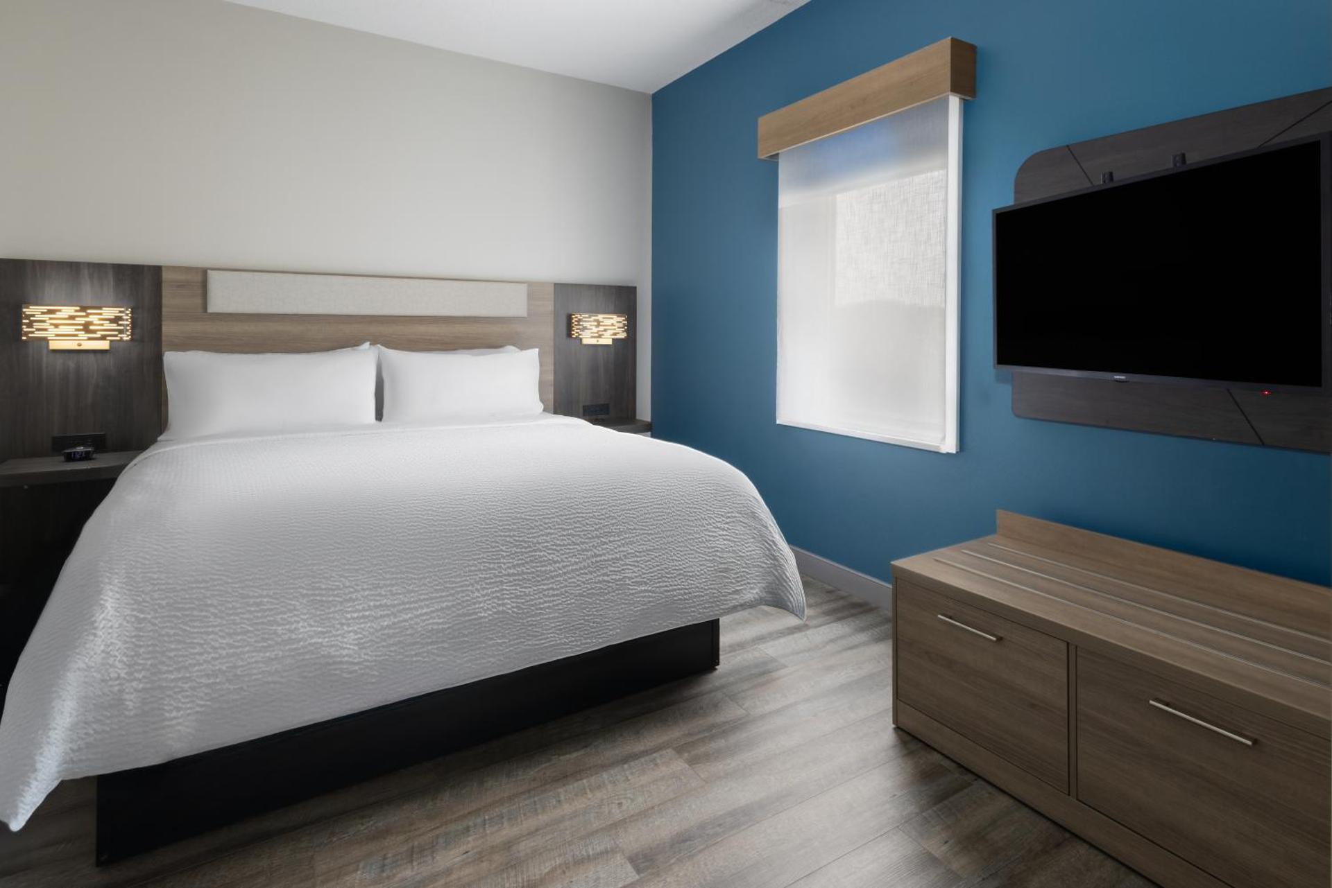 Holiday Inn Express & Suites Leesburg - Historic District by IHG