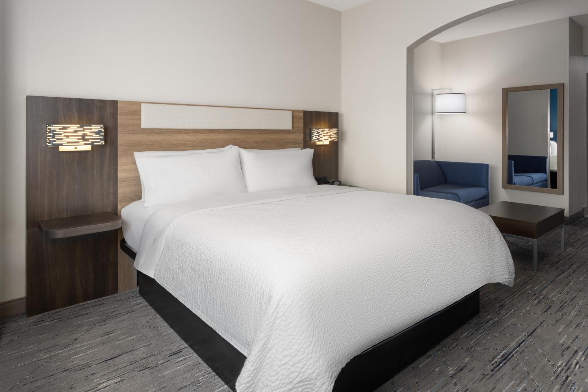 Holiday Inn Express & Suites Leesburg - Historic District by IHG