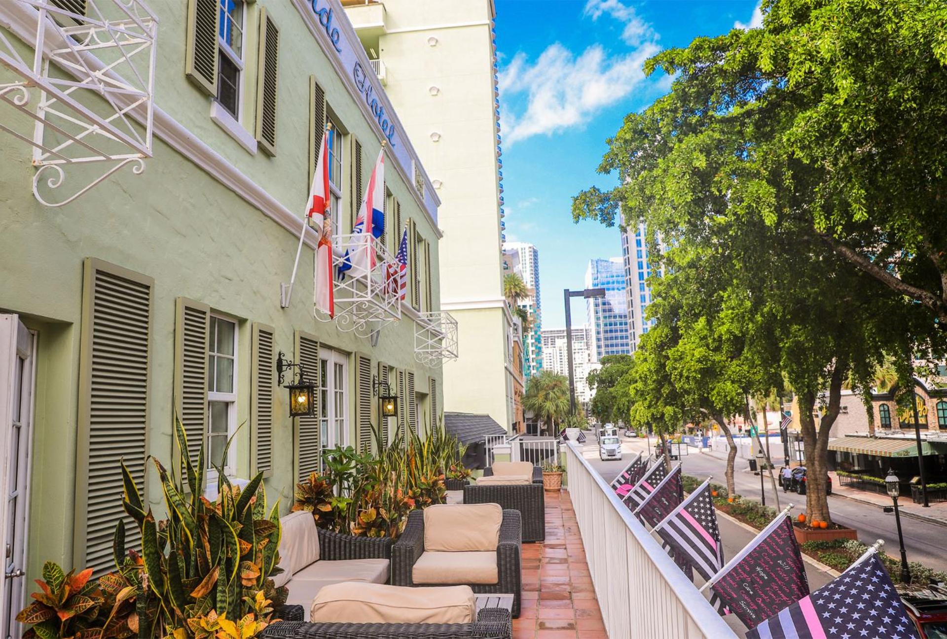 Junior Suite 1 King Bed 