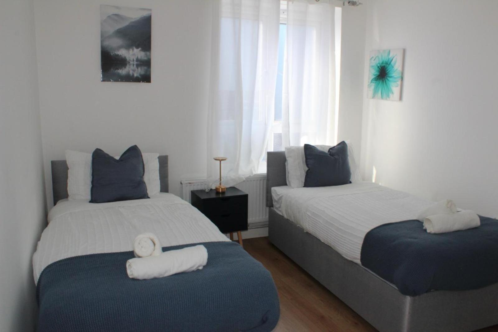 Modern 2 bed room Near Vauxhall, Bright & Well-Connected