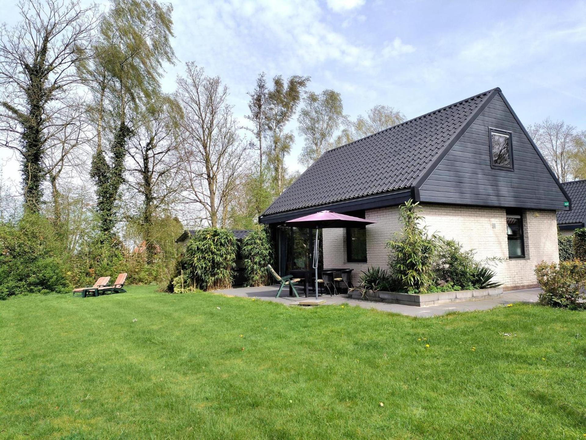 Bungalow with Garden View