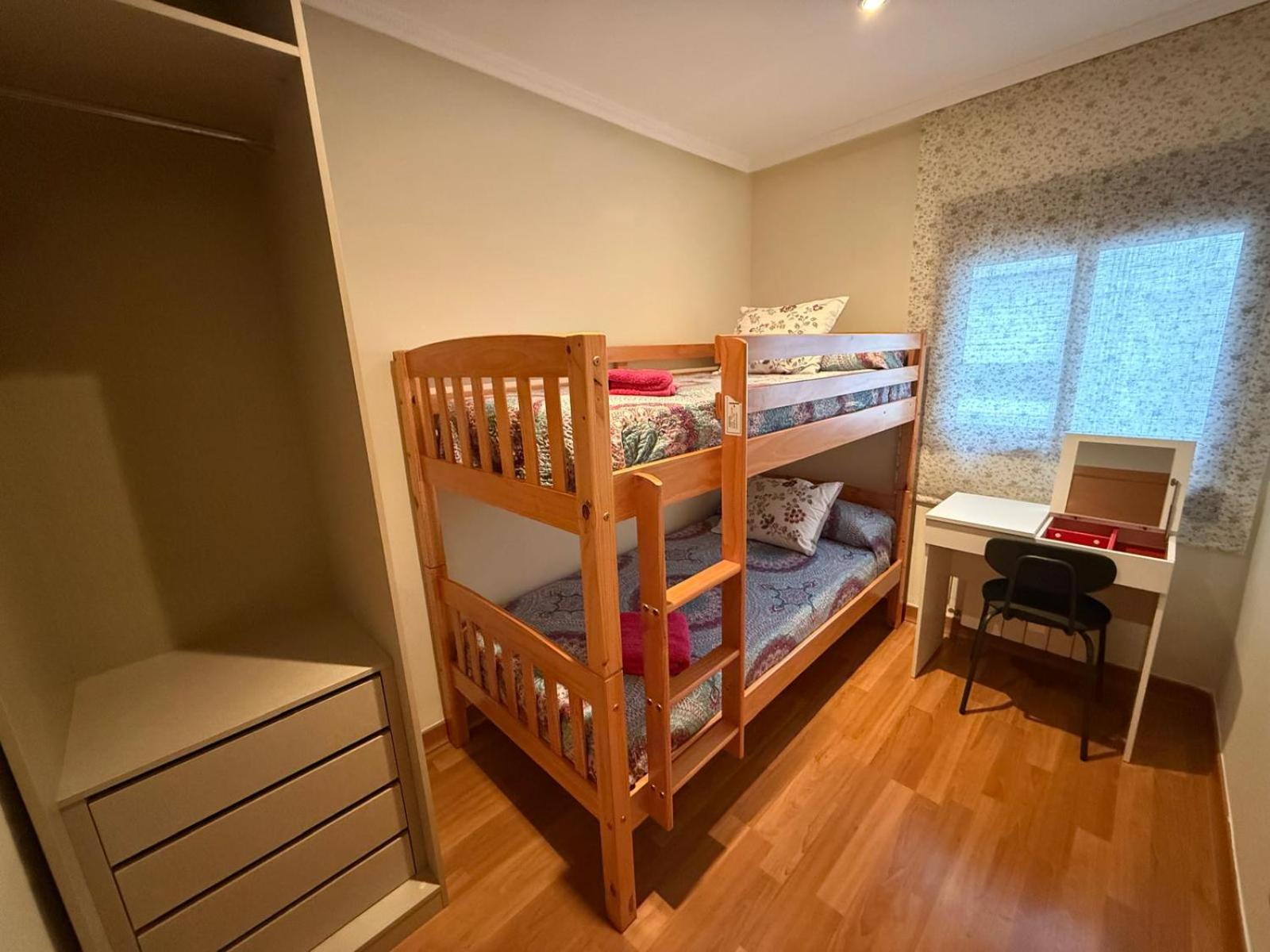 Bonito piso de 4 habitaciones- Port Aventura