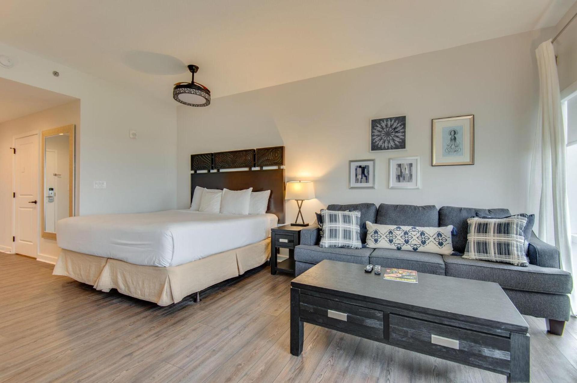 Studio Apartment with Queen Bed