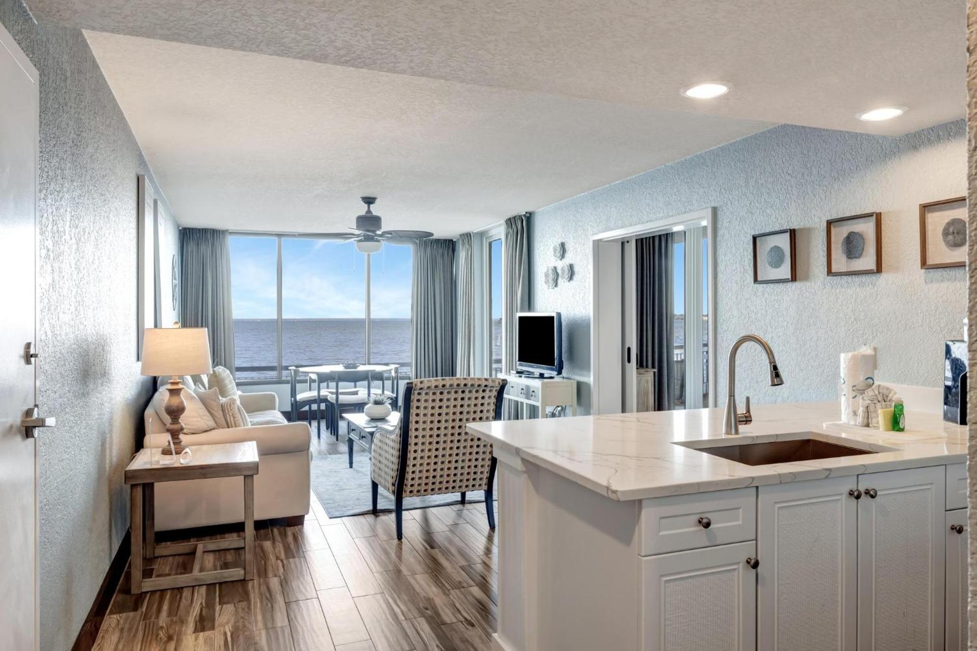 One-Bedroom Deluxe Apartment