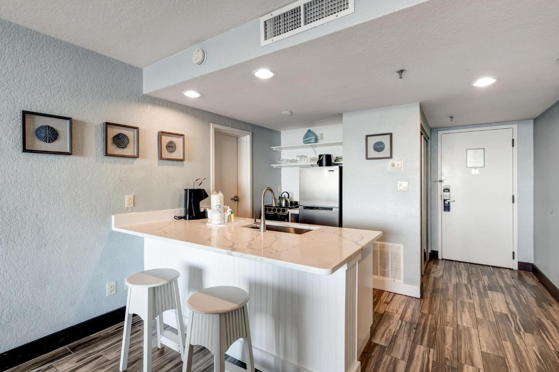 One-Bedroom Deluxe Apartment