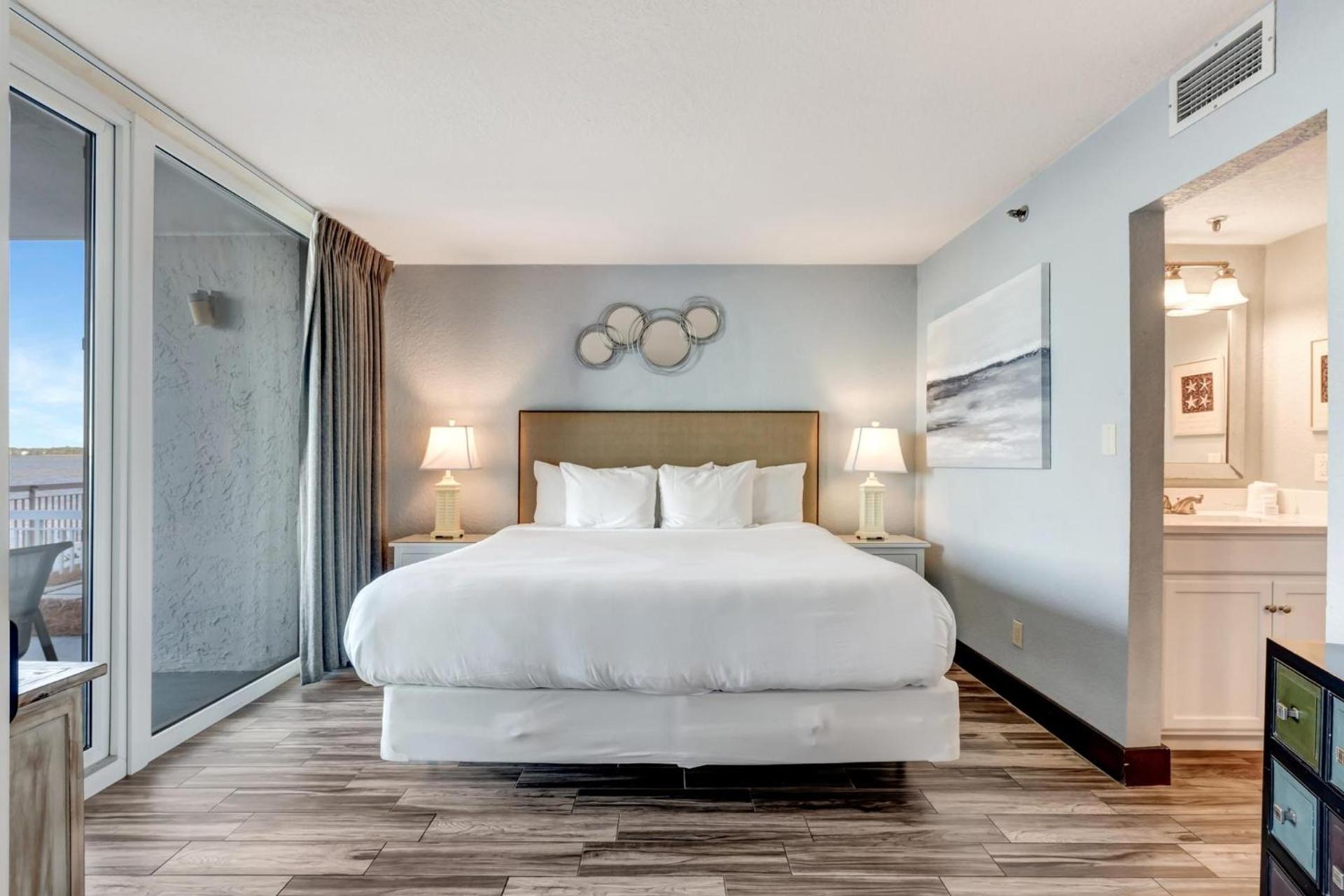 One-Bedroom Deluxe Apartment