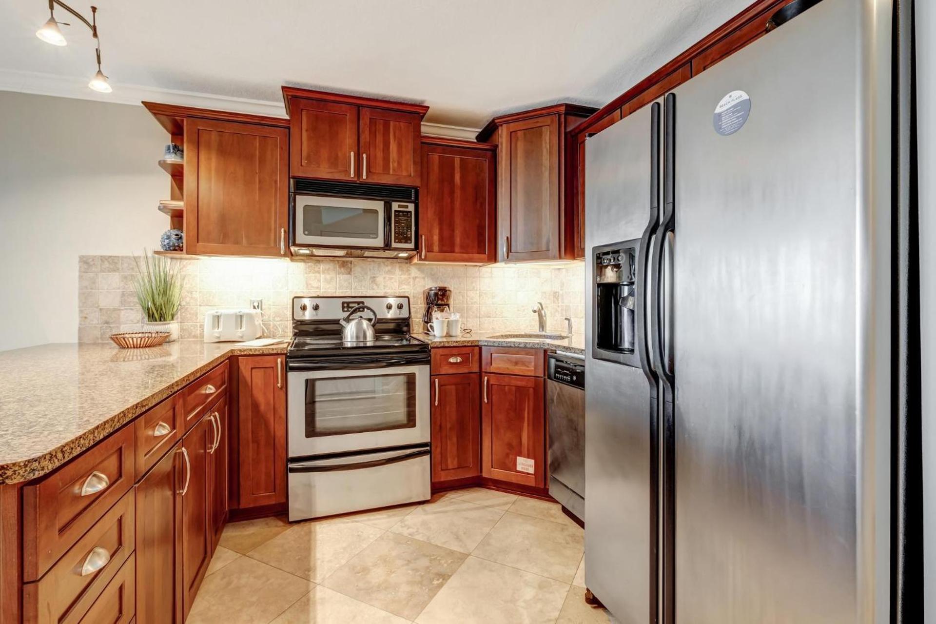 One-Bedroom Apartment - Sea Side