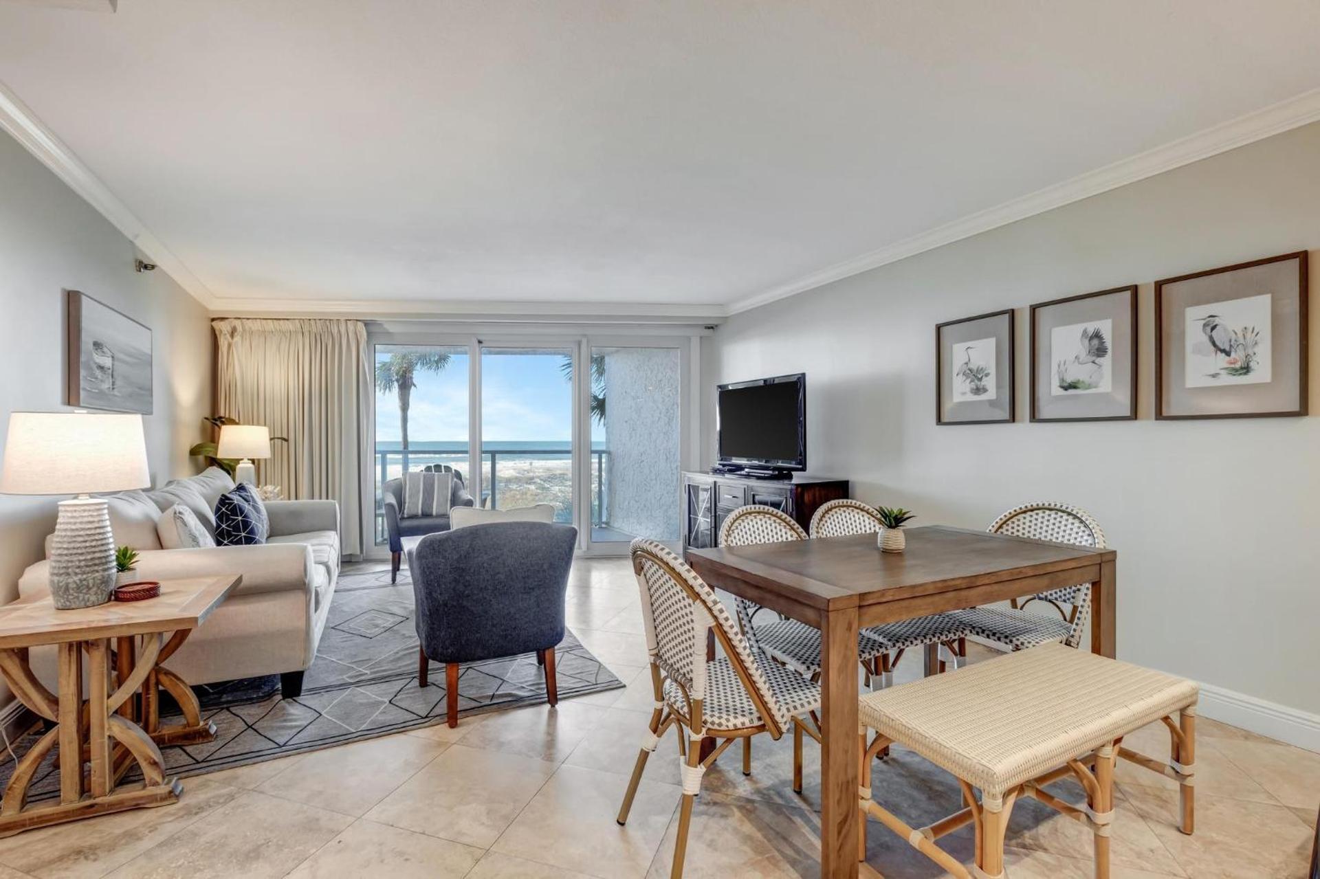 One-Bedroom Apartment - Sea Side