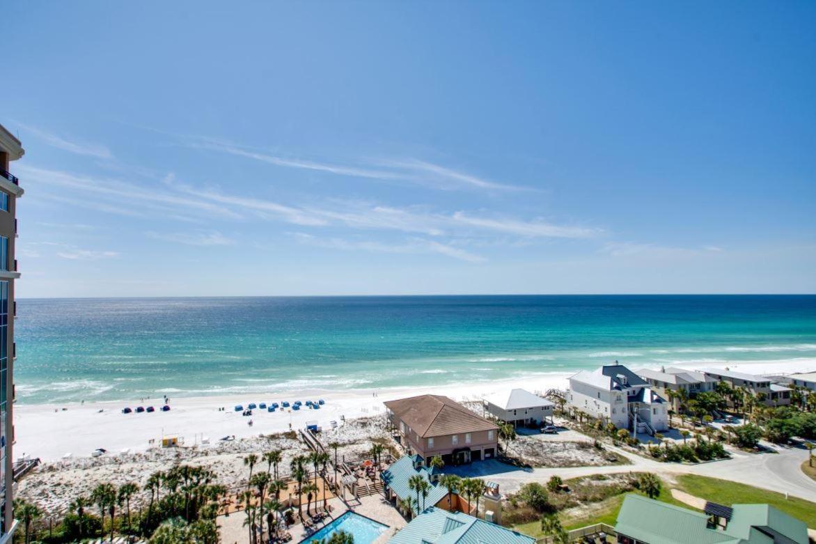 One-Bedroom Apartment with Sea View