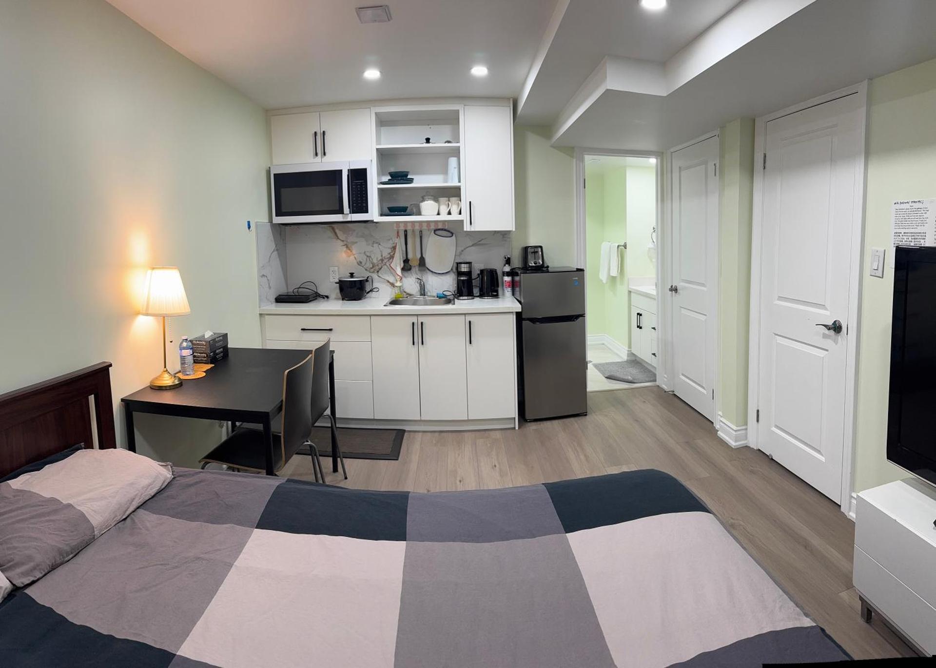 B2 Cozy room by Mendy