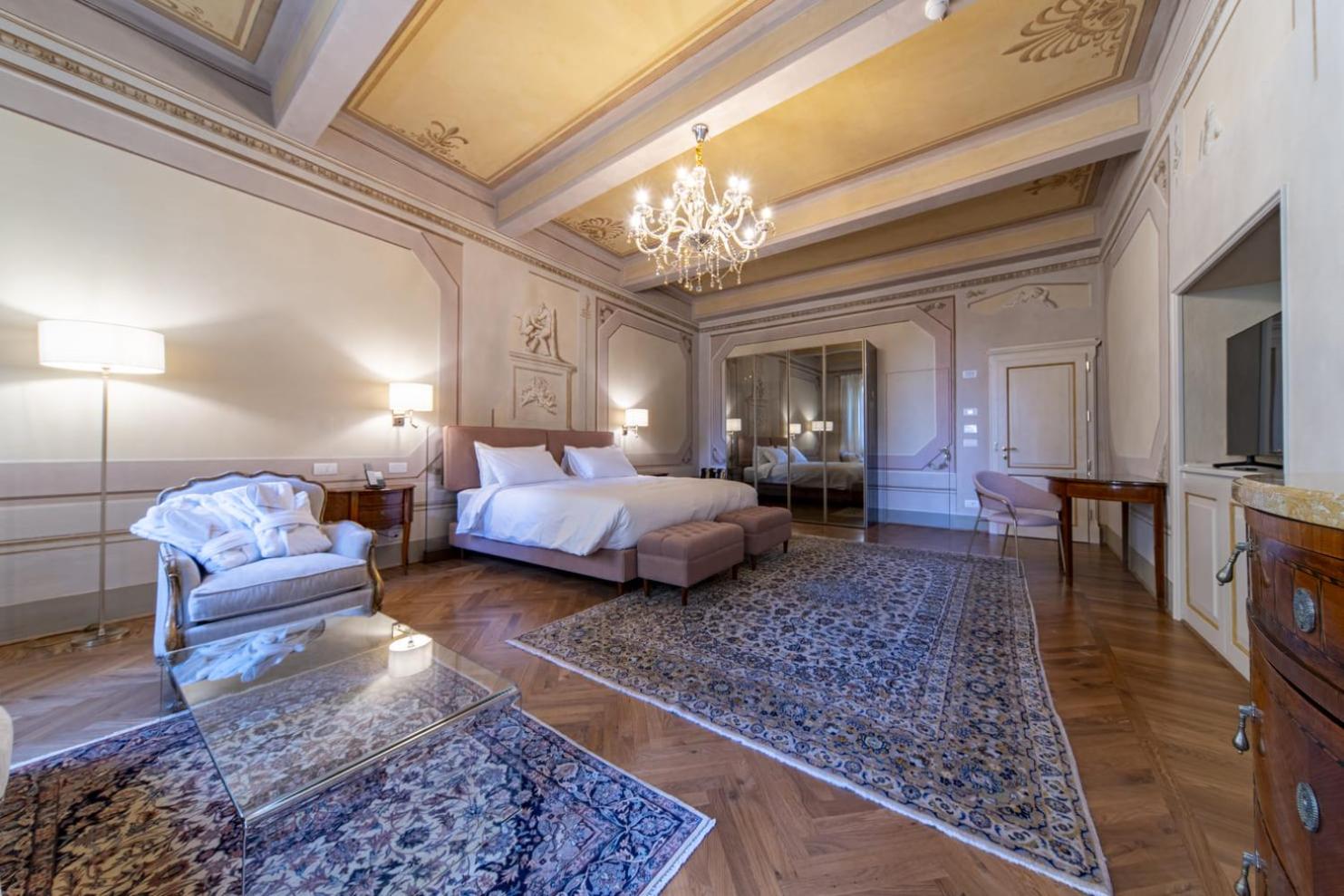 Deluxe Double or Twin Room