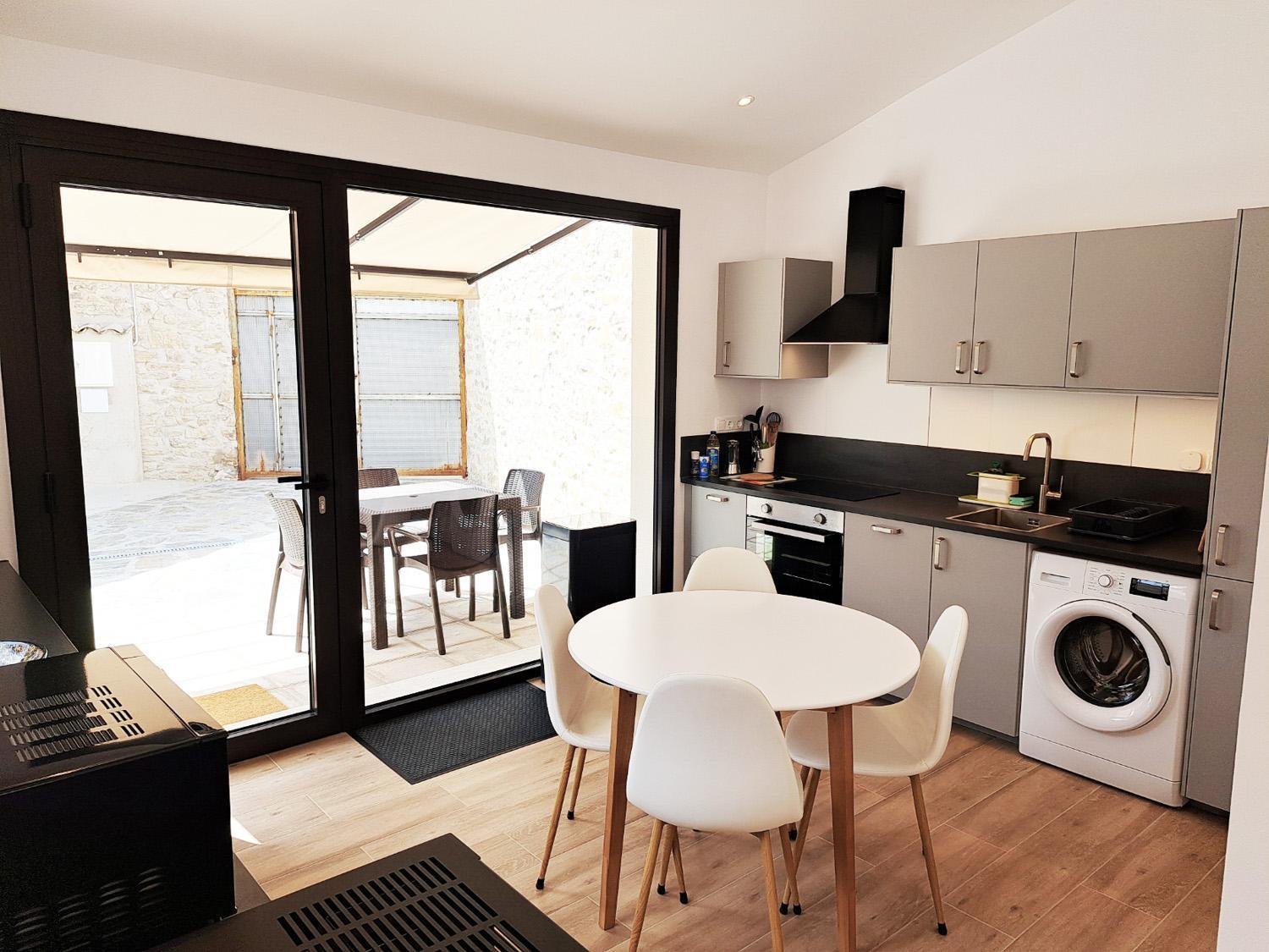 Kitchen or kitchenette