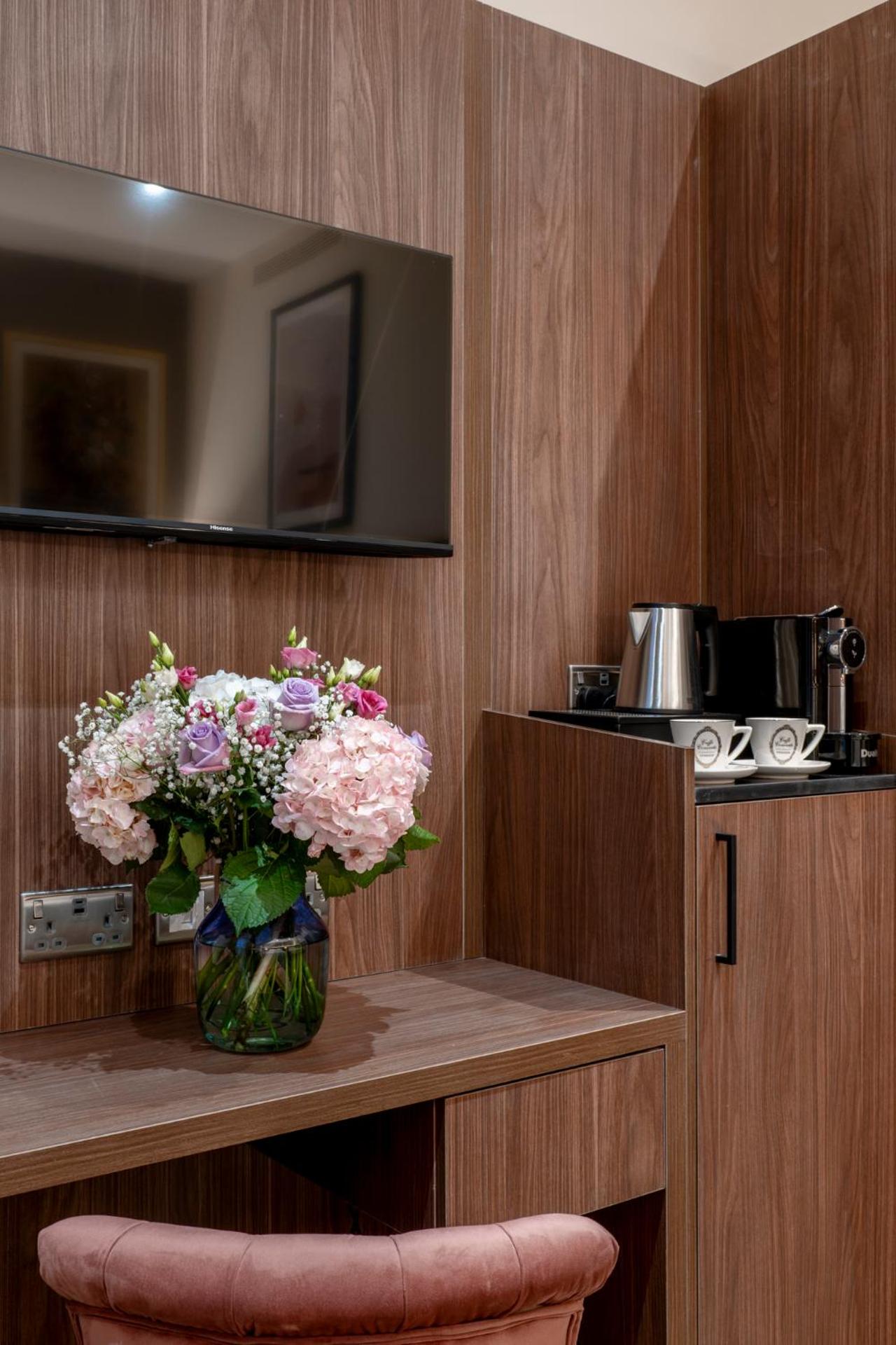 Coffee/tea facilities