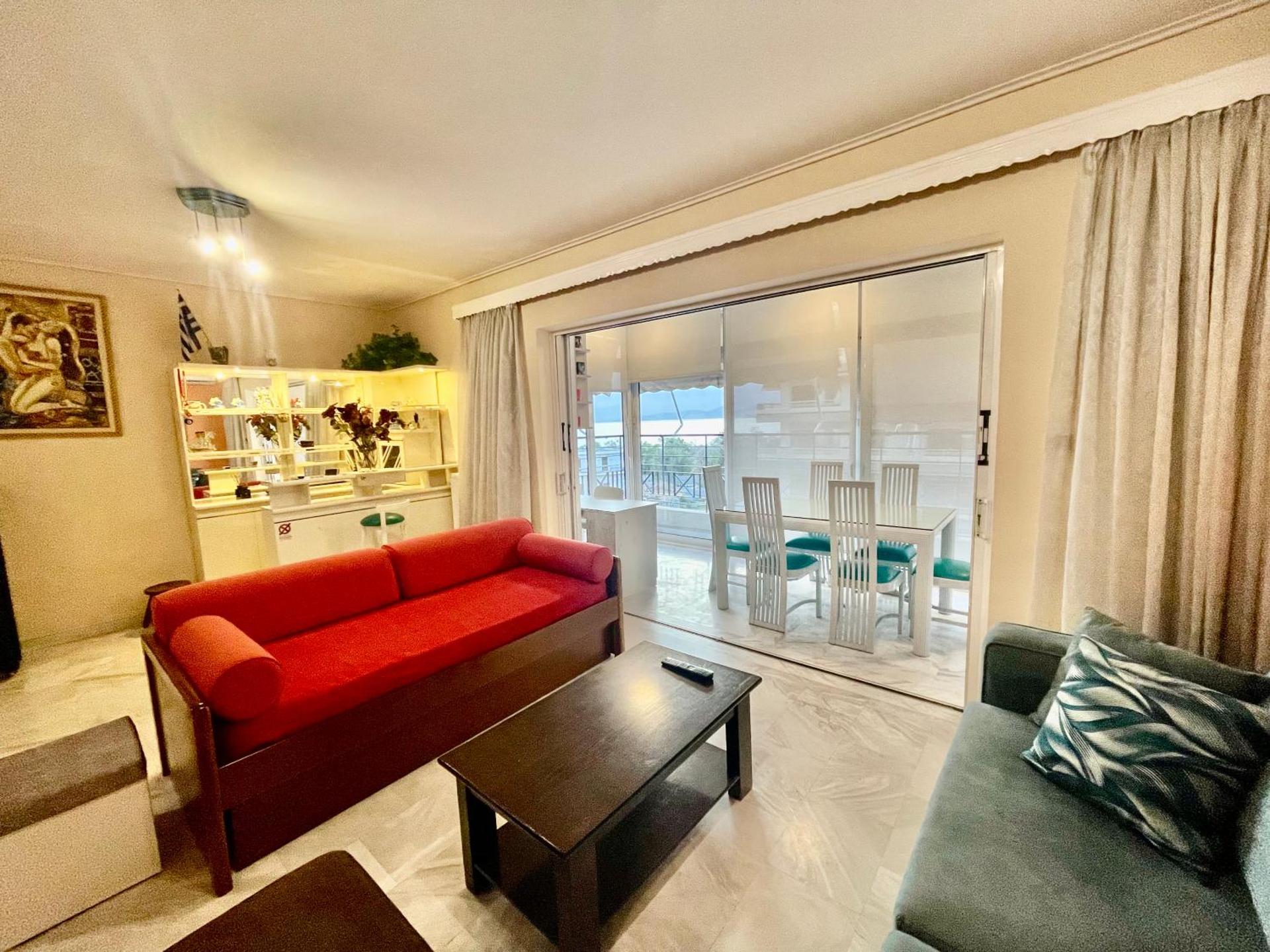 Flisvos Elite Seafront Luxury Apartment