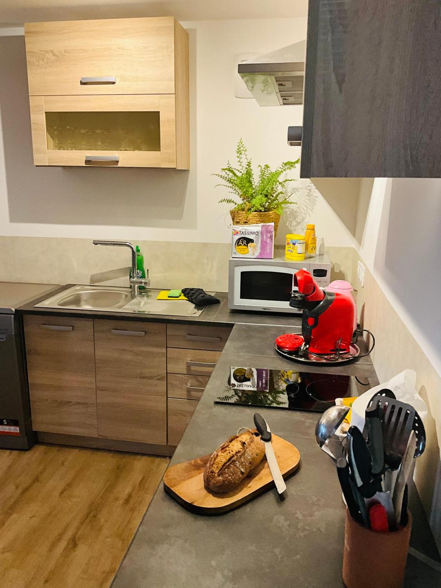 Hôte Labyrinthe sur la place chambres d, hôtes , calme ,Netflix