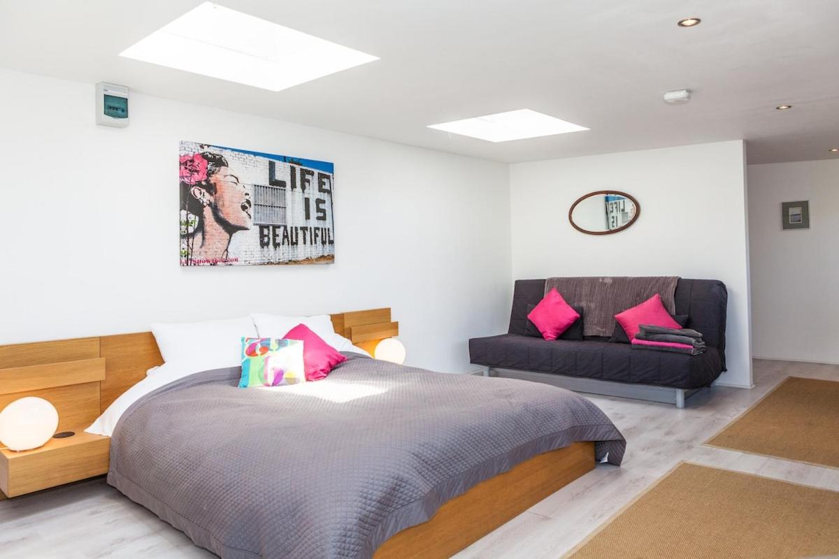 The Studio Christchurch B&B Luxury Garden Room