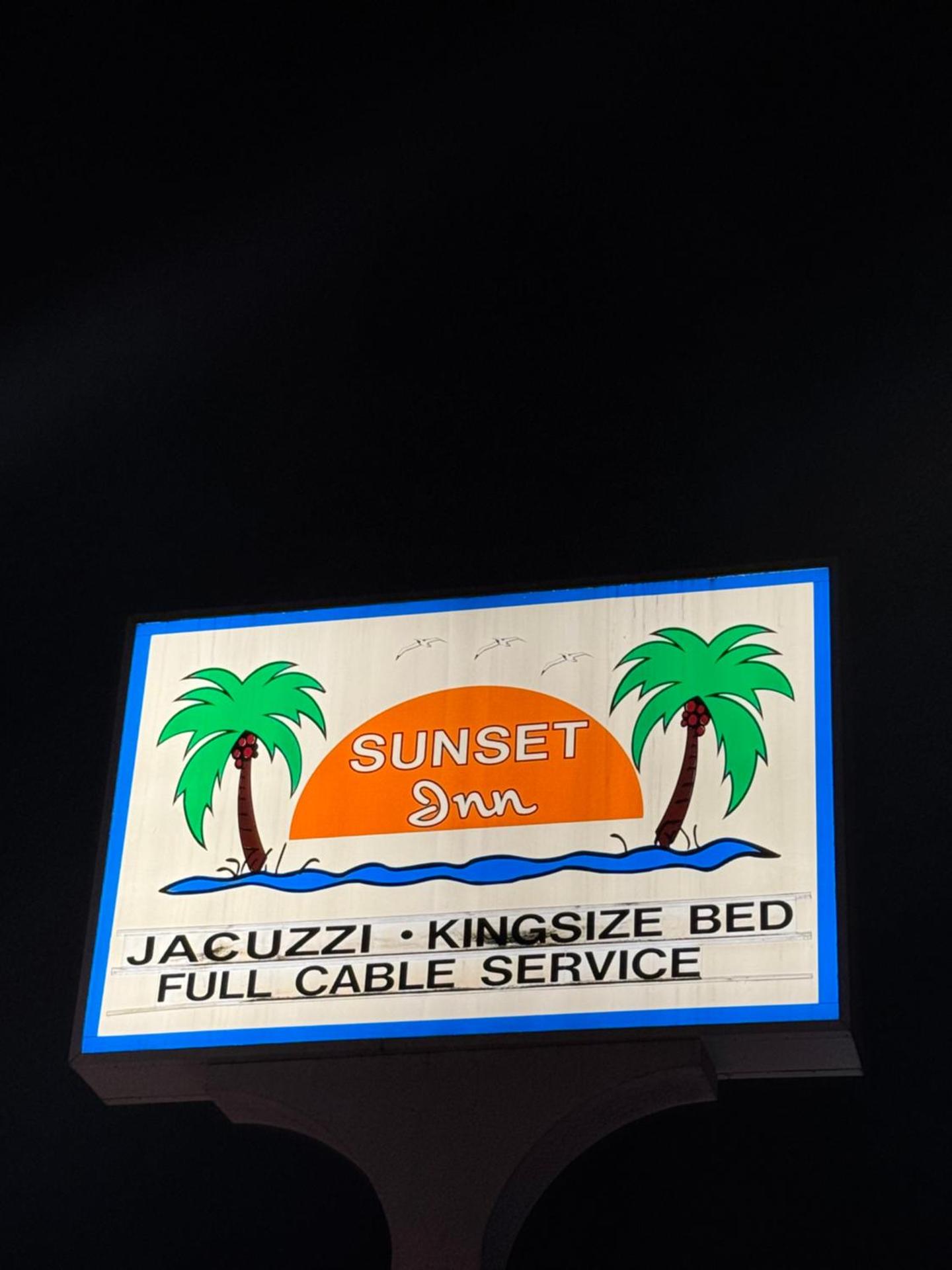 Sunset Inn & Suites