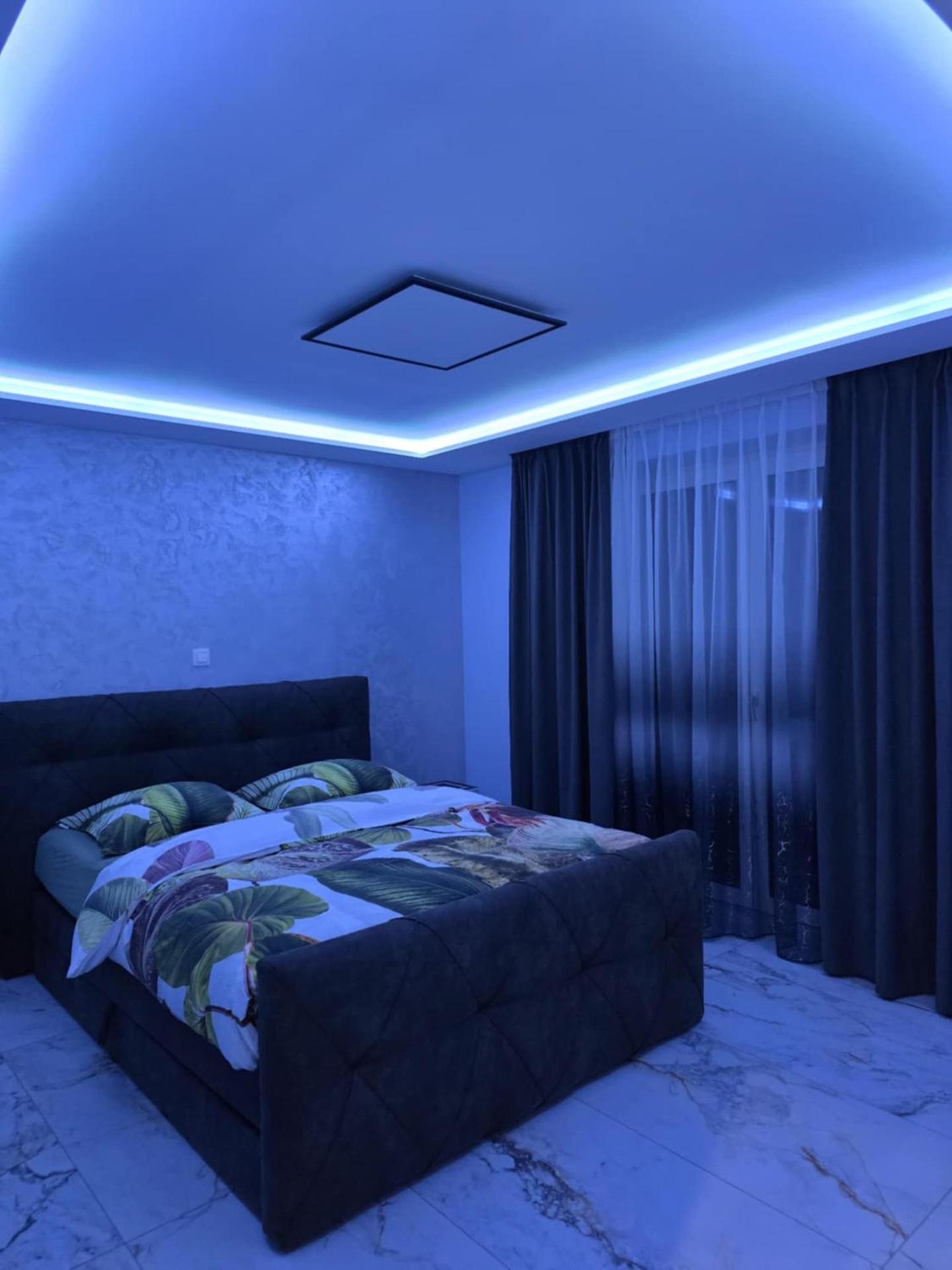 Zeezicht, volledig gerenoveerd luxe appartement