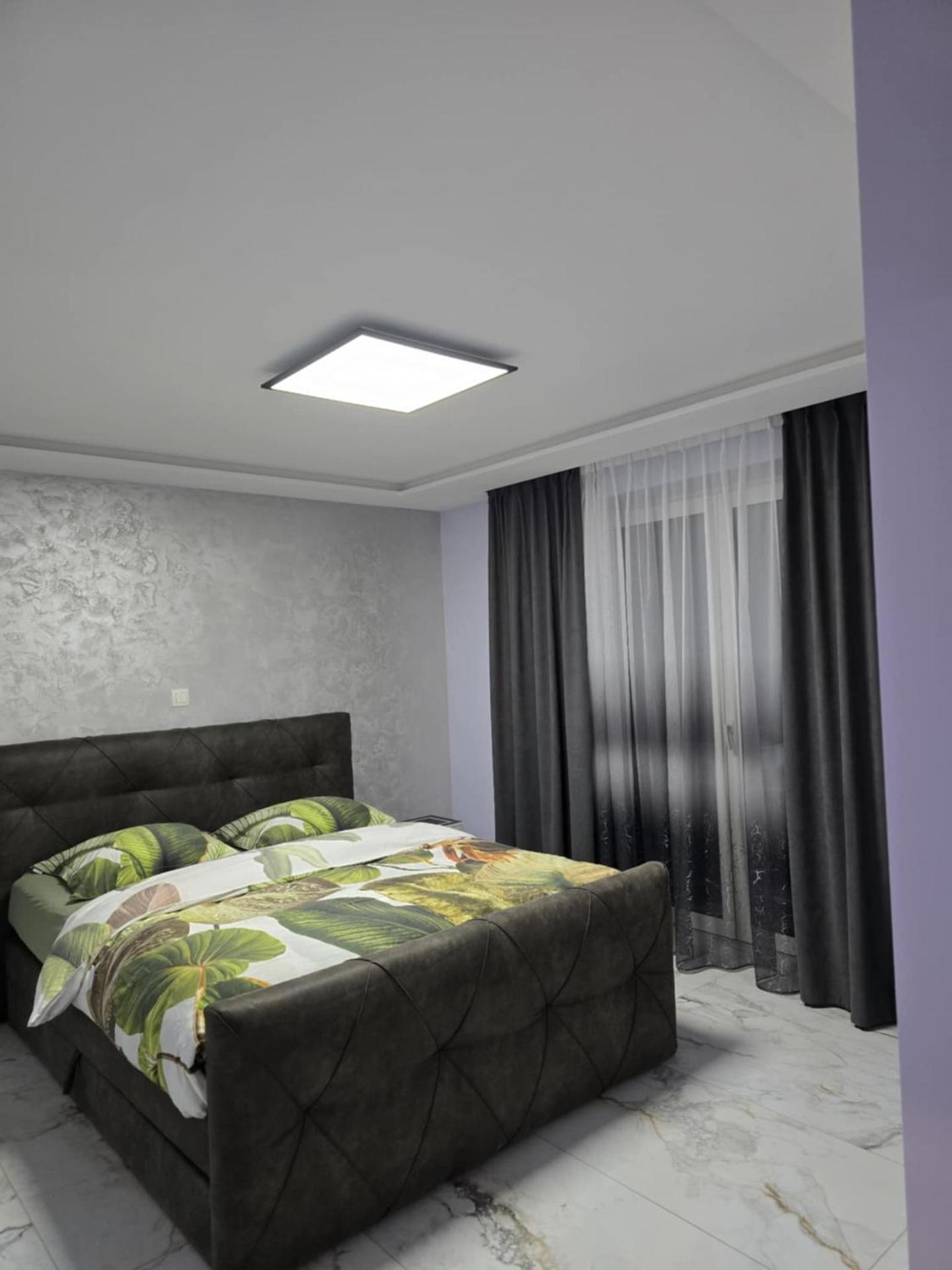 Zeezicht, volledig gerenoveerd luxe appartement