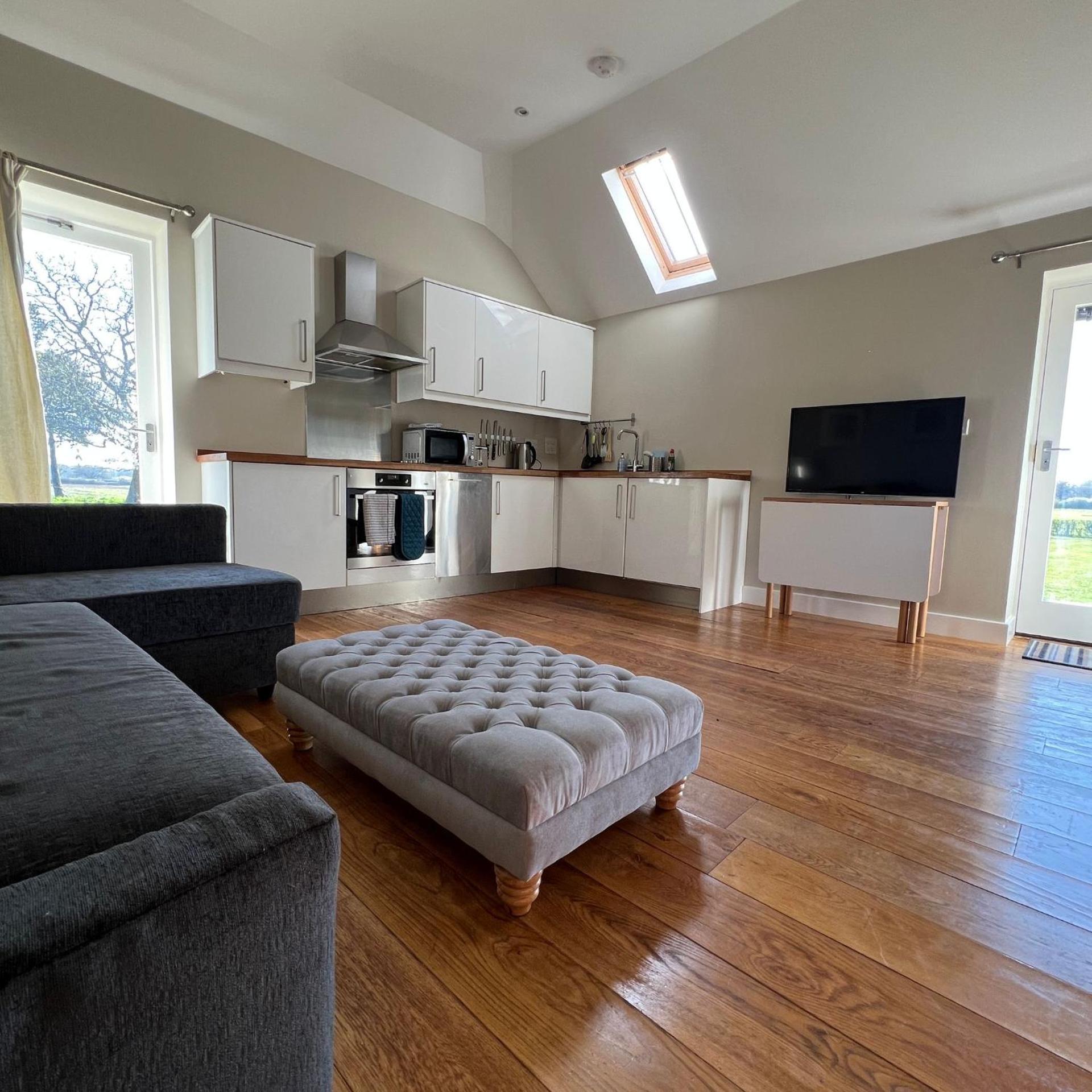 Little Park Farm Queen Anne Farmhouse & Apartments