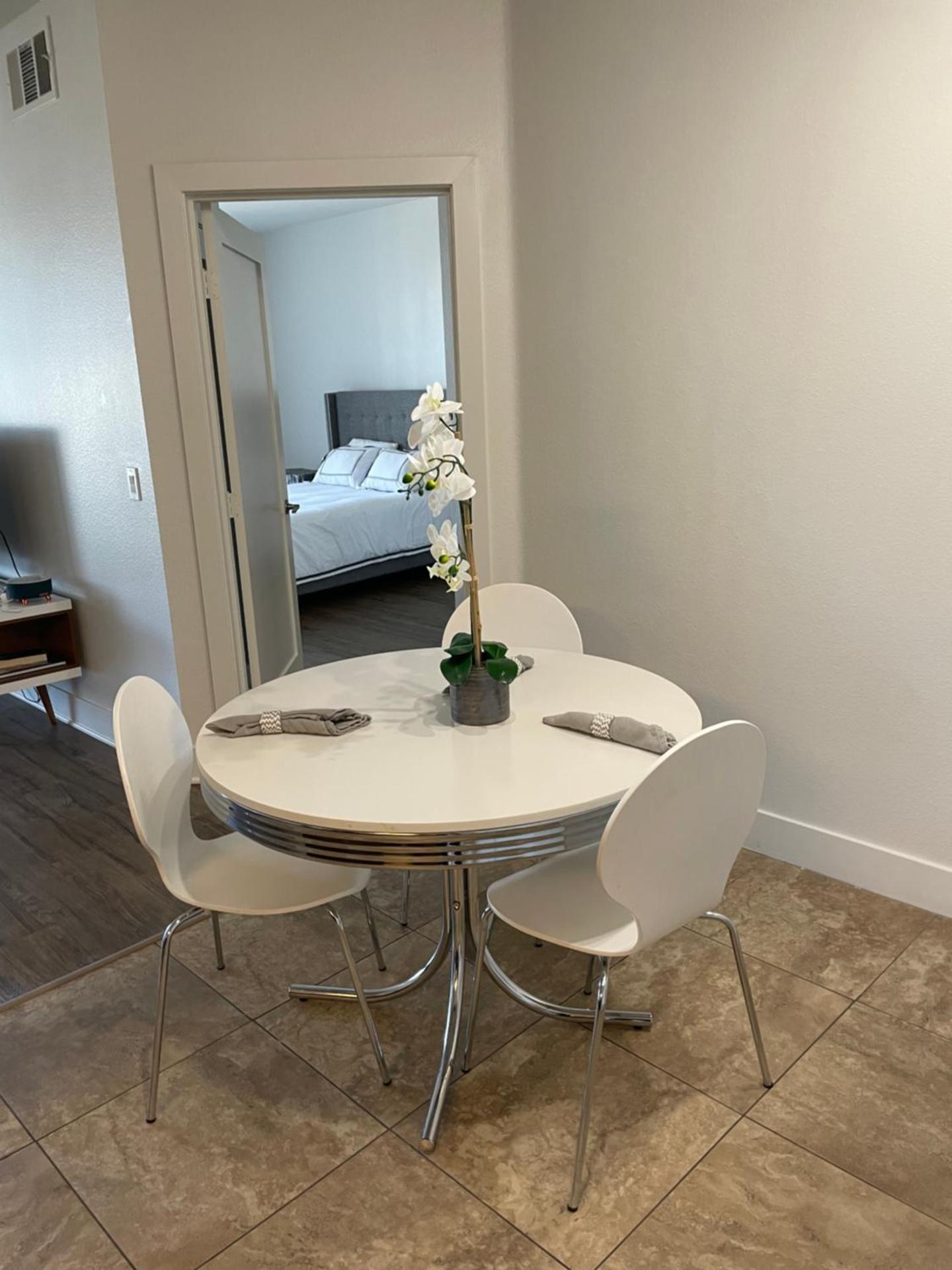 Villa Marina - AMAZING Modern, Spacious, Stylish 2 Master Suites in CENTRAL Marina Del Rey