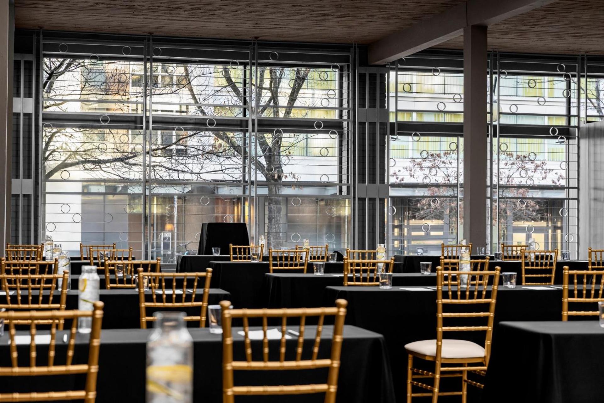 Meeting/conference room