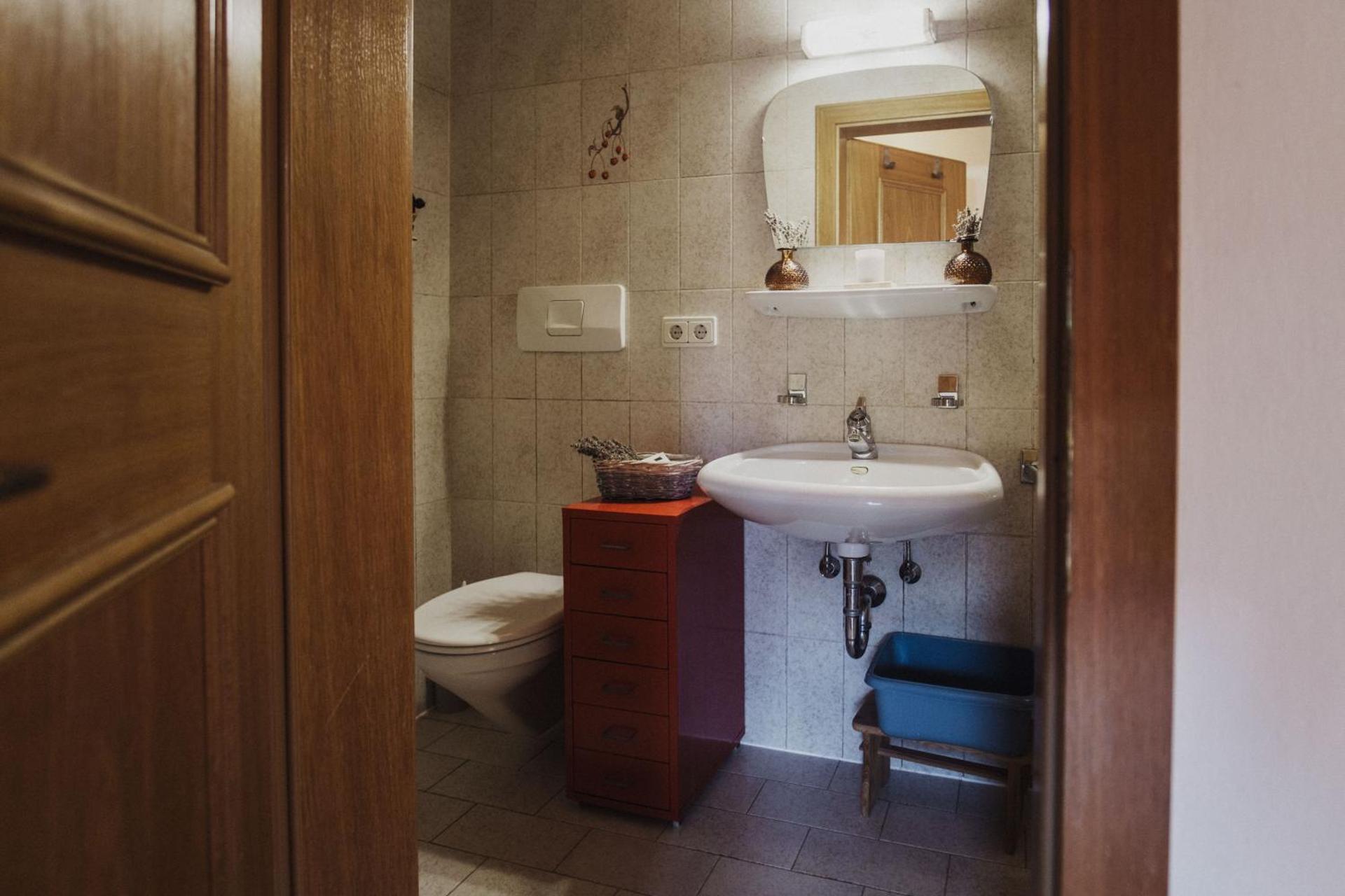 Töllhof Apartments and Farm