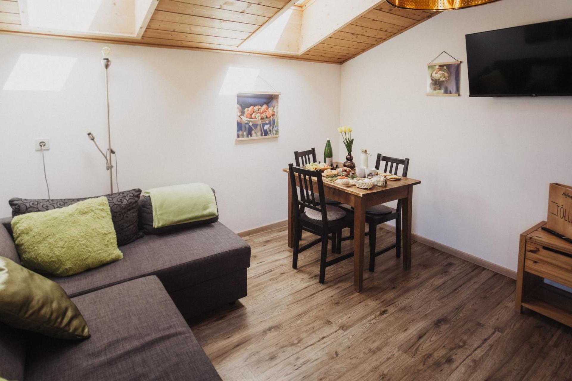 Töllhof Apartments and Farm