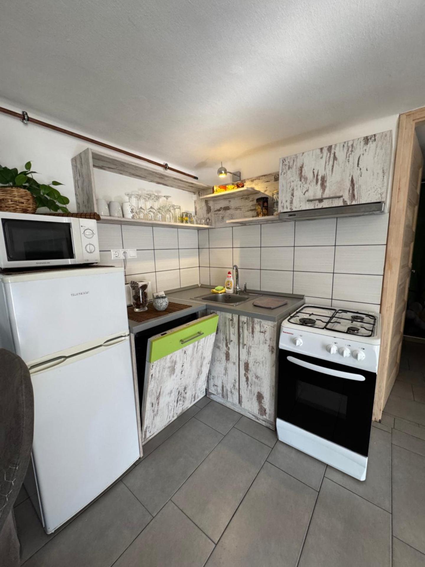 Liliana Apartman és Csónakház