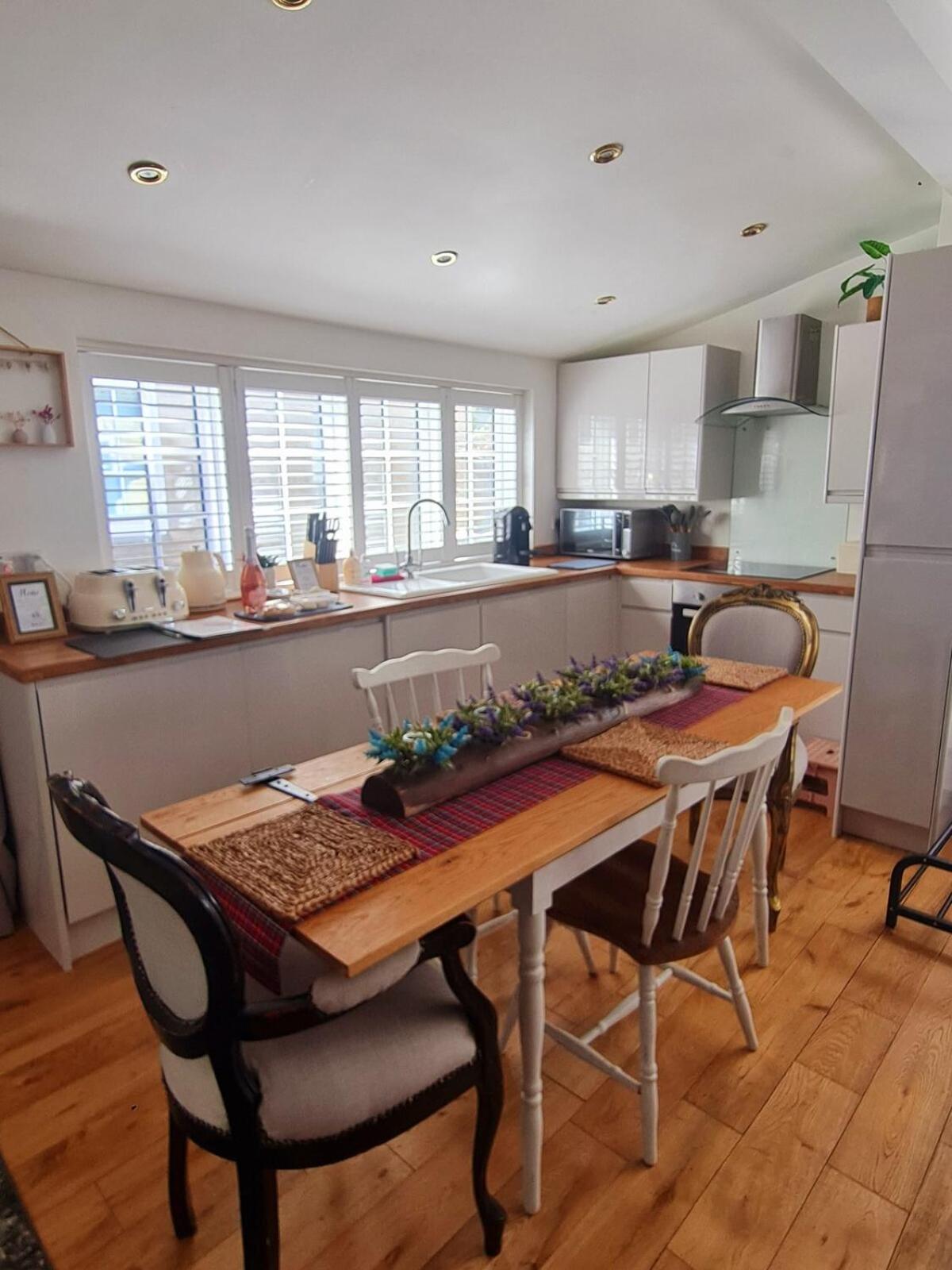 Stylish Open Plan Guest House 400sq ft Rutland