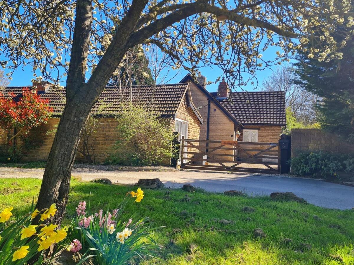 Stylish Open Plan Guest House 400sq ft Rutland