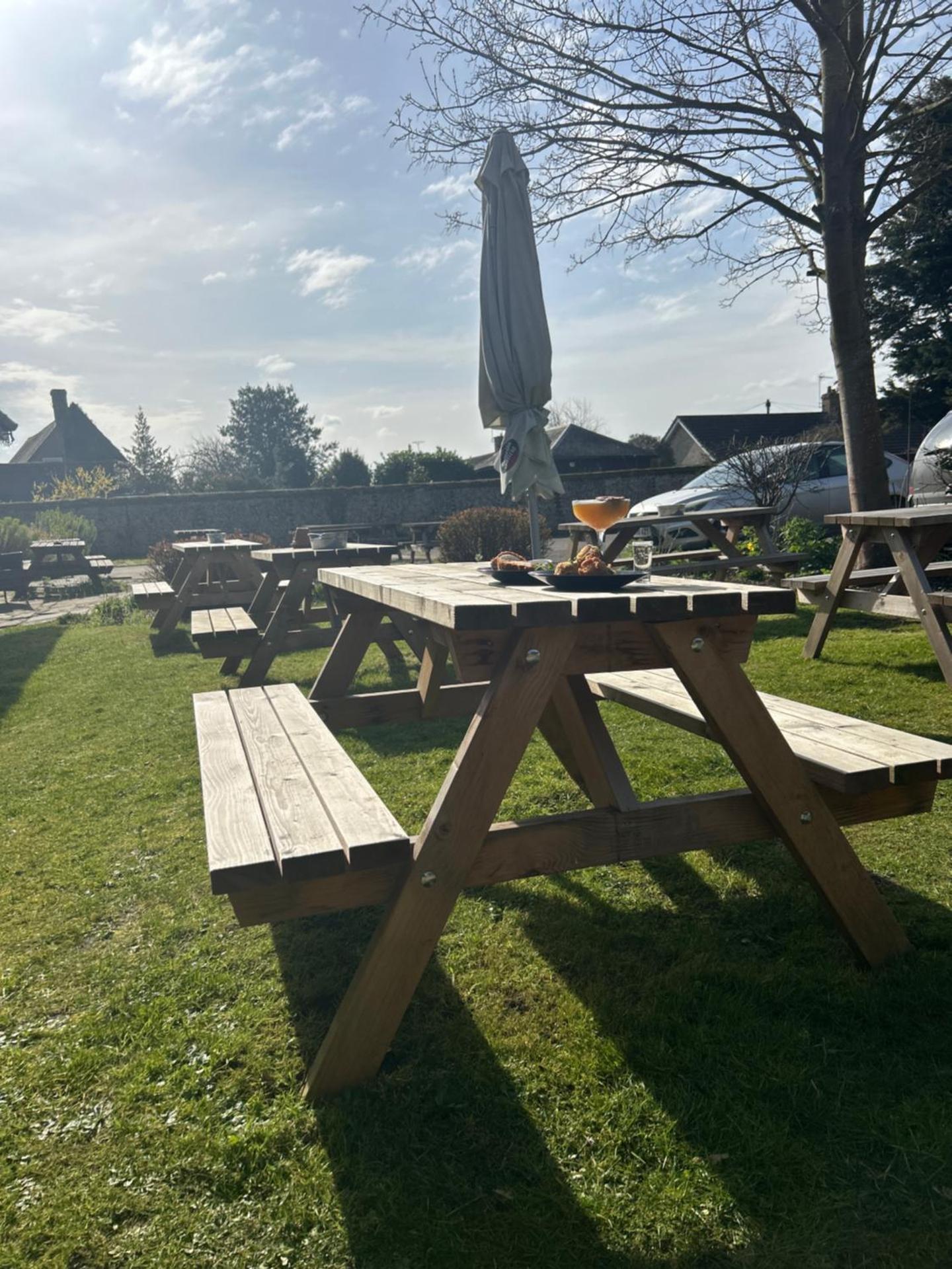 The Limes Bar and Hotel